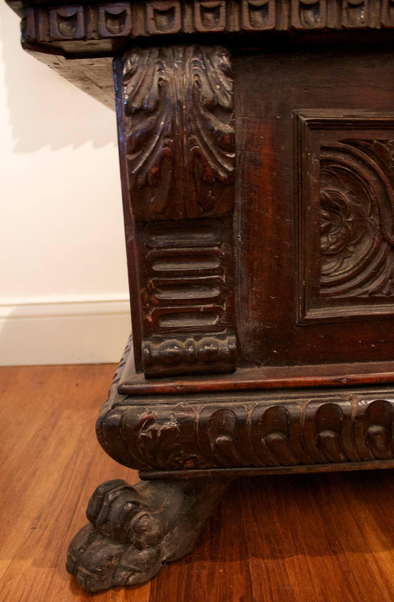 Italian Baroque Walnut Small Cassone, 17th-18th Century In Good Condition In Cleveland, OH