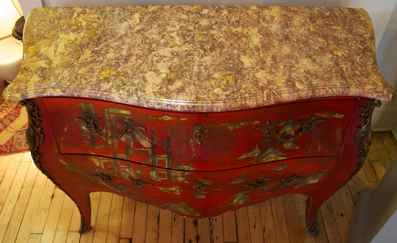 French Red Lacquered Bombe Commode in Louis XV Style For Sale 1