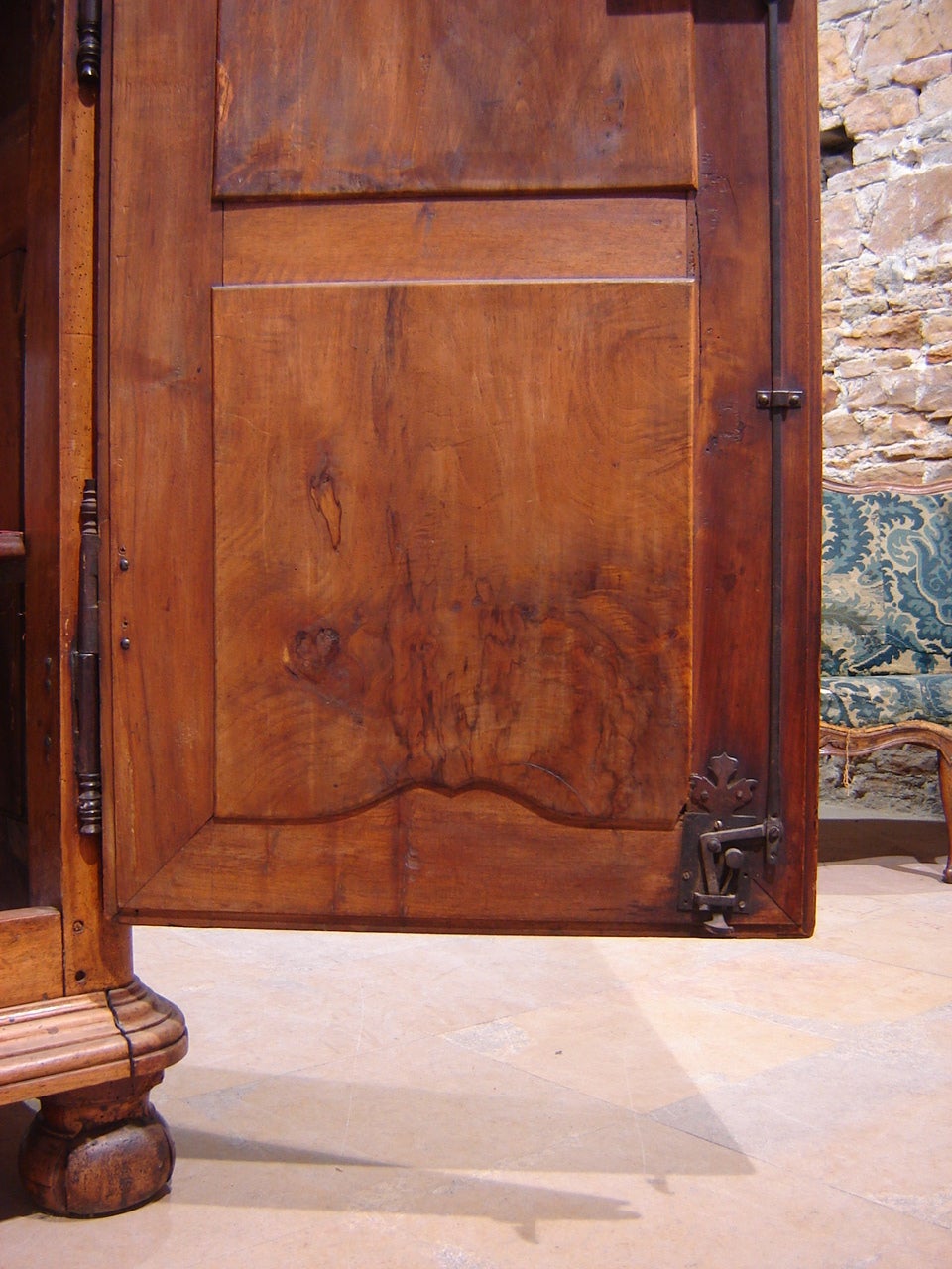 Louis XIV Walnut Lyon Cabinet For Sale 3