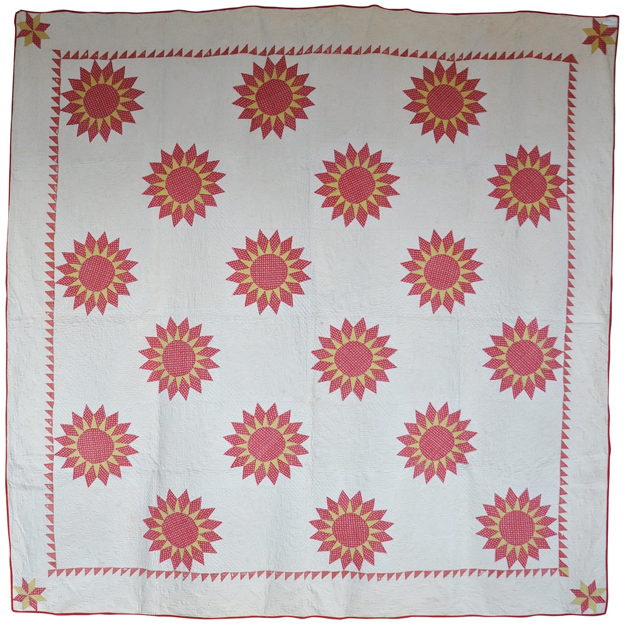 Sunburst Star with Saw-Tooth Border Quilt For Sale