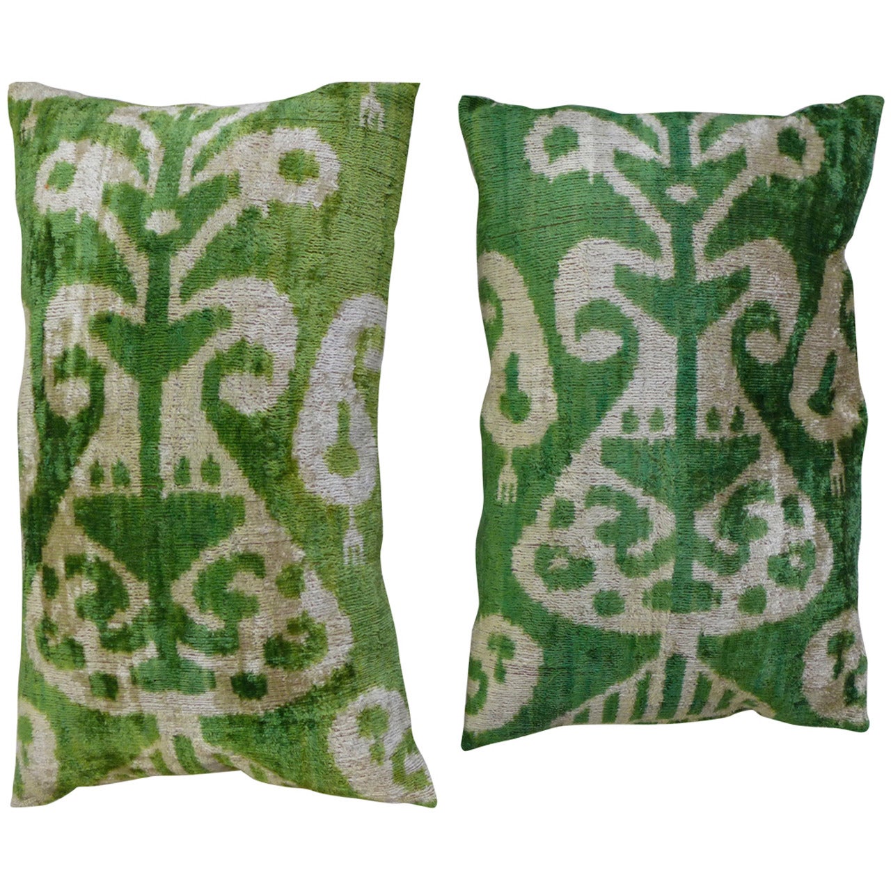 A pair of Turkish Silk Velvet Pillow Covers For Sale
