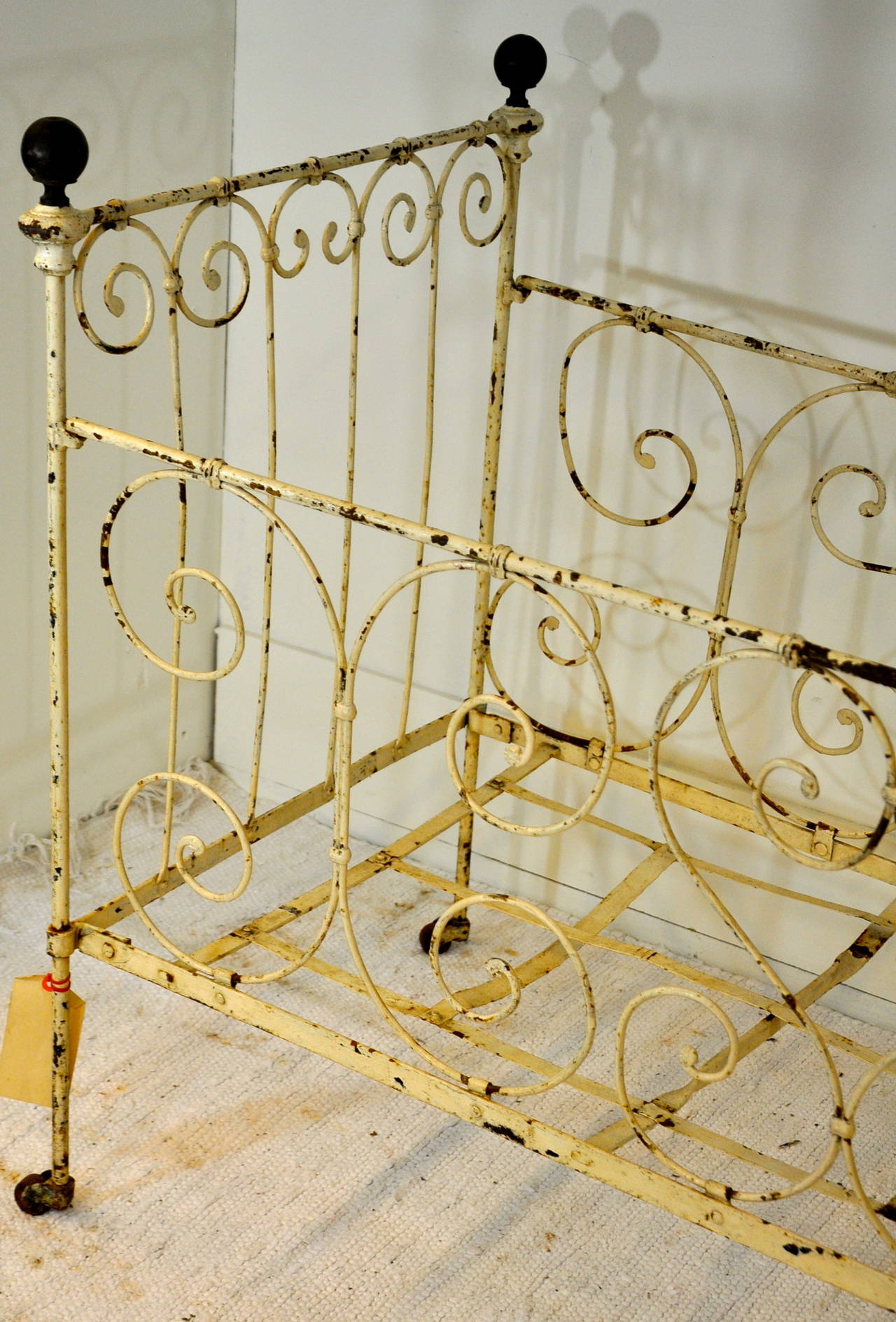 Mid-18th Century 18th Century French Wrought Iron Baby Bed with Sky For Sale