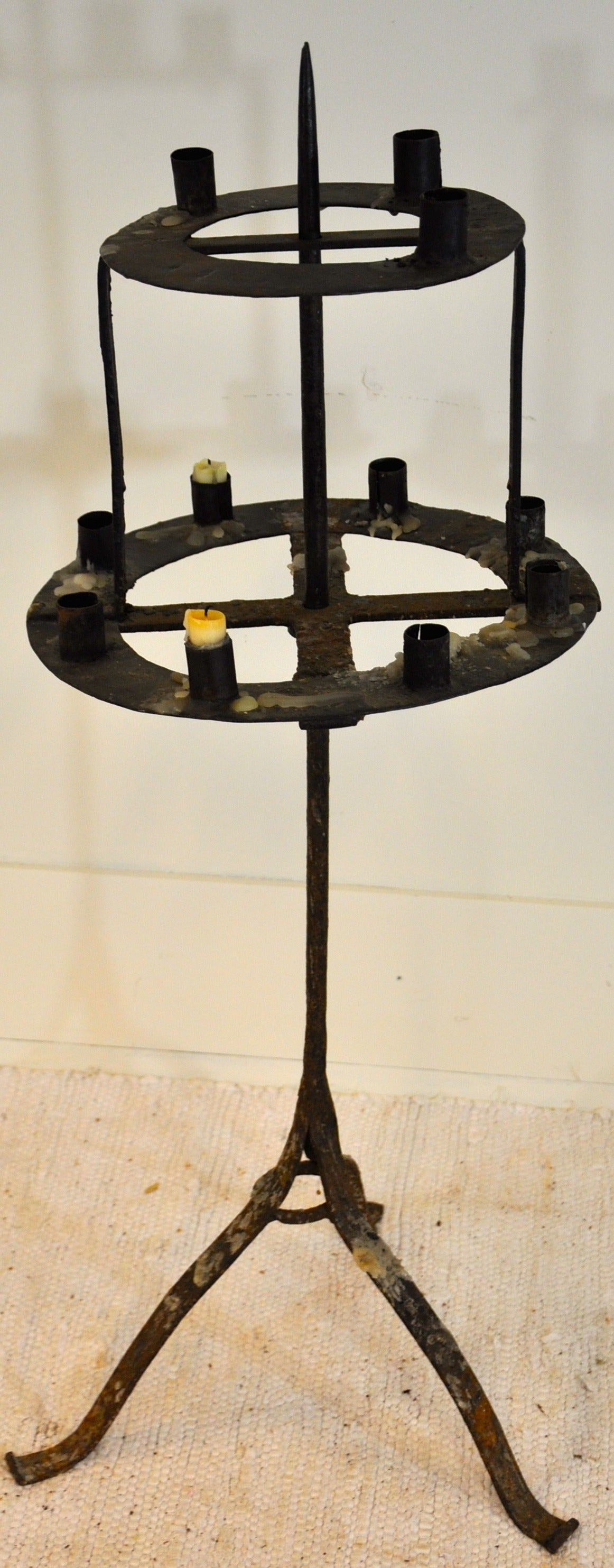 French Swivelling, Hand-Forged Iron Candle Stand In Excellent Condition For Sale In den Haag, NL