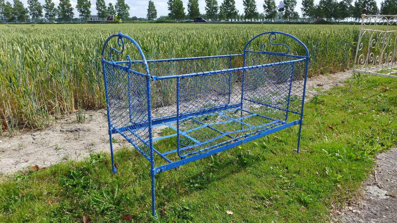 French Wrought Iron Baby Crib with Sky For Sale 6