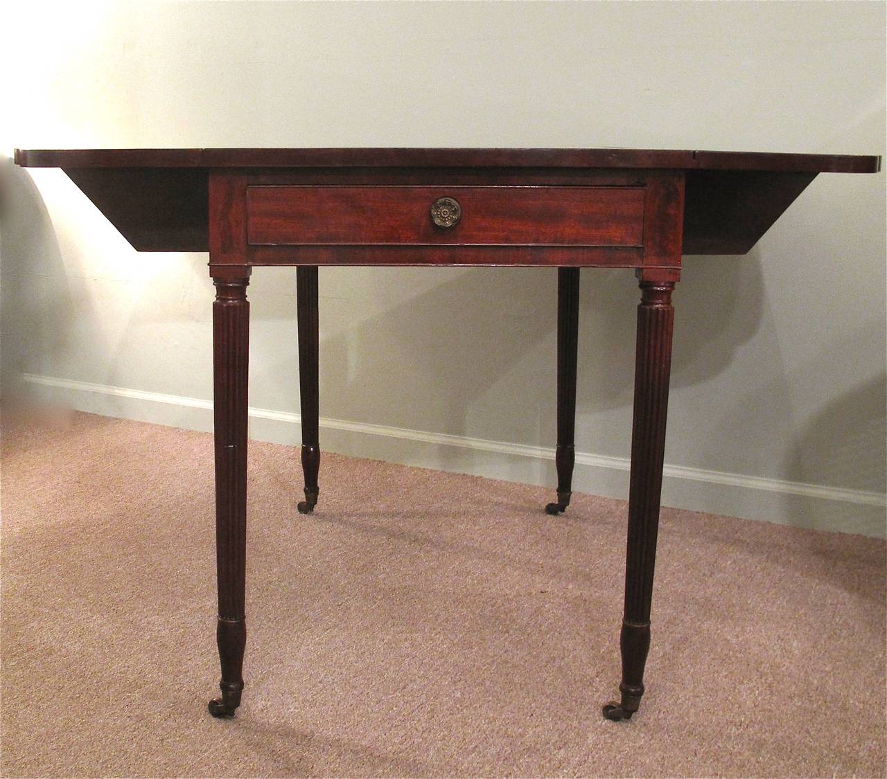 New York Federal Pembroke Table, Early 19th Century 1