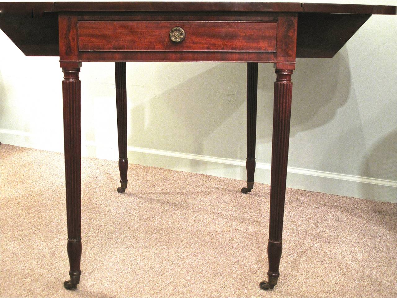 New York Federal Pembroke Table, Early 19th Century 2