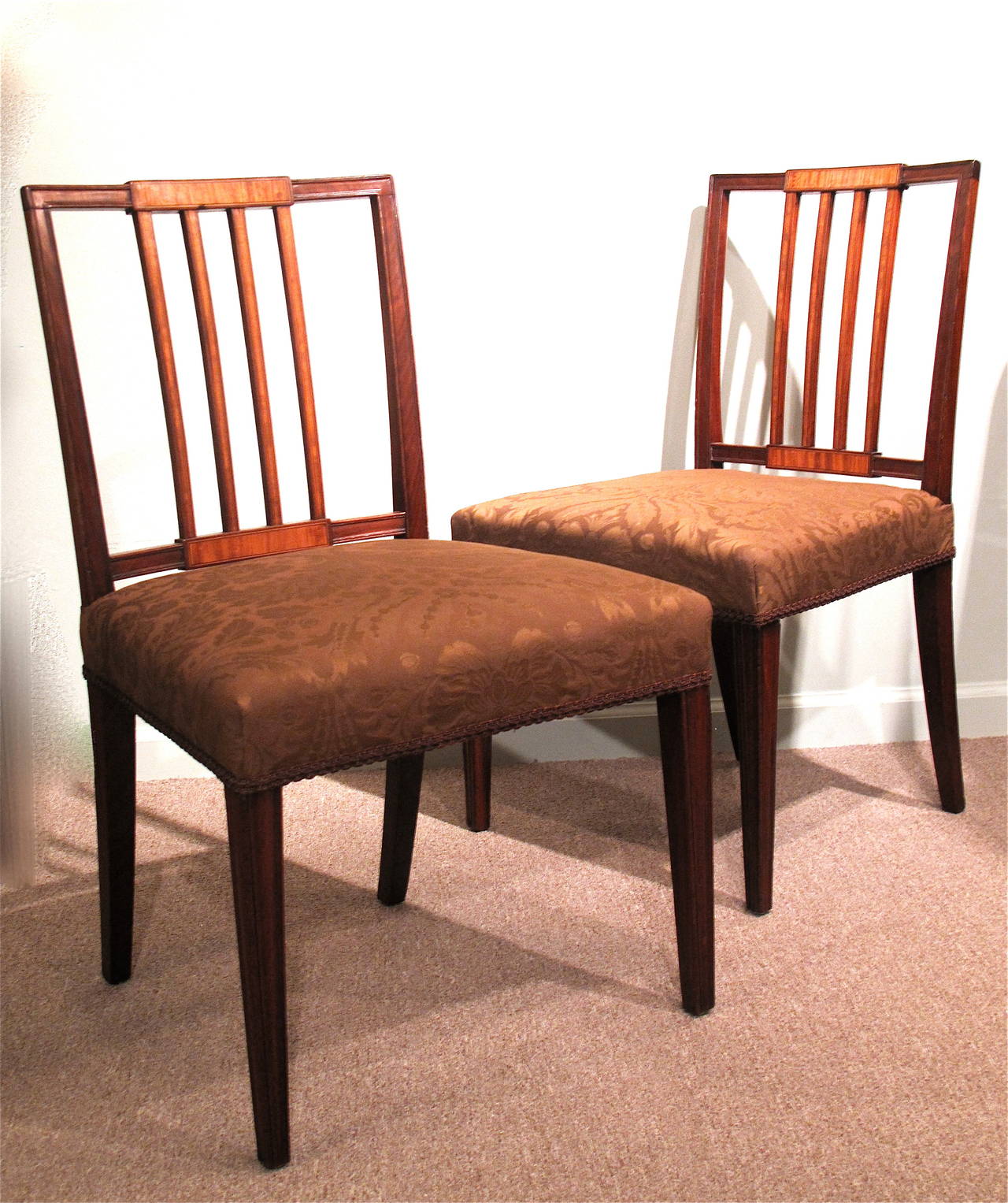 Set of Ten George III Dining Chairs in Mahogany and Satinwood, Late 18th Century For Sale 1
