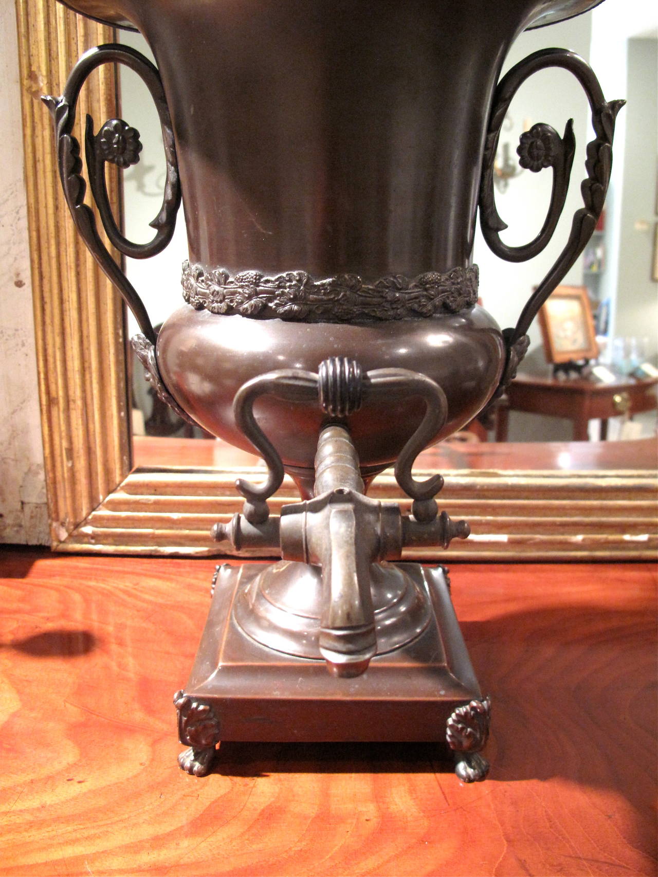 English Regency Copper Hot Water Urn, Early 19th Century In Good Condition For Sale In Charlottesville, VA