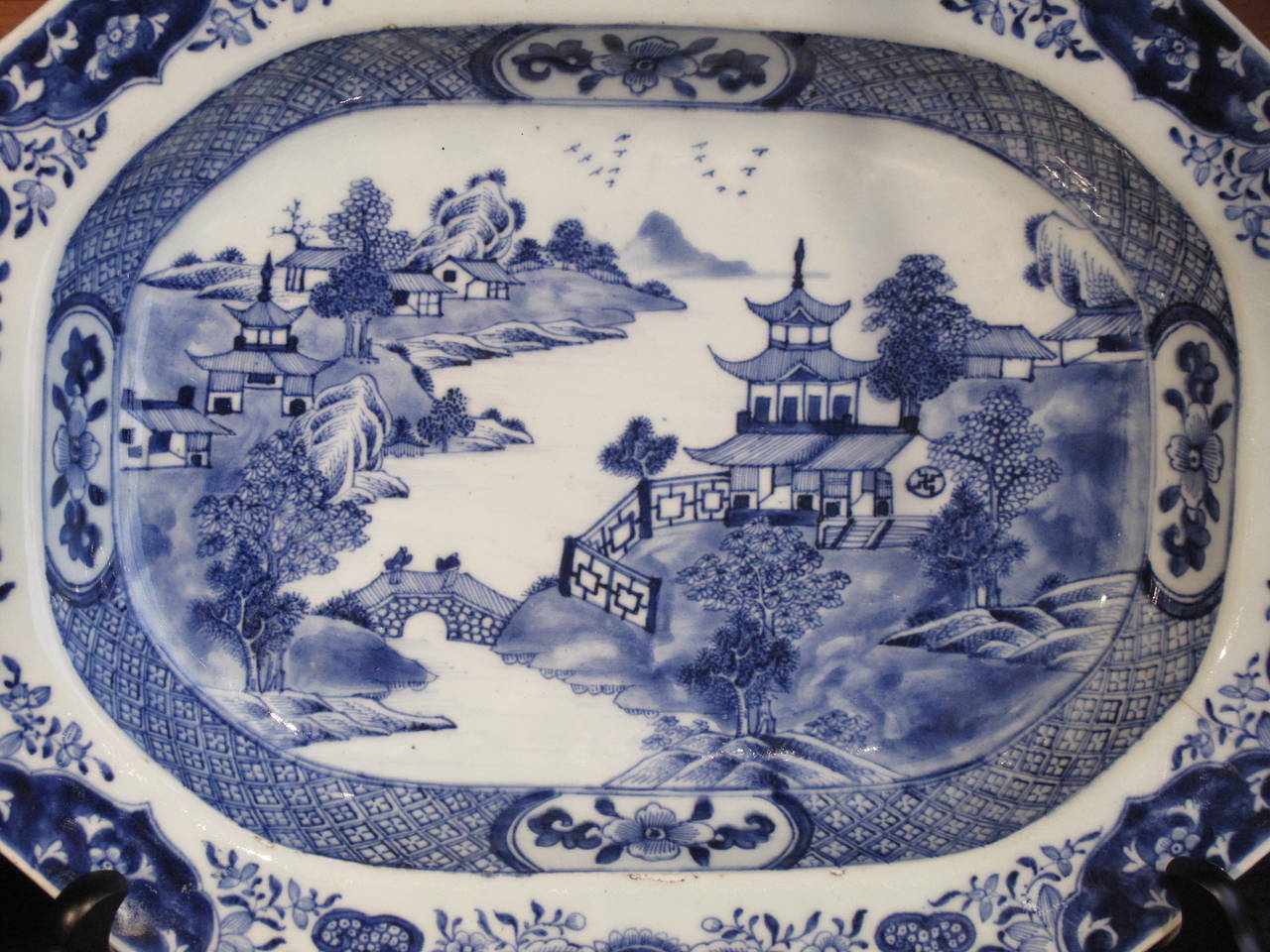 19th Century Large Chinese Export Octagonal Dish