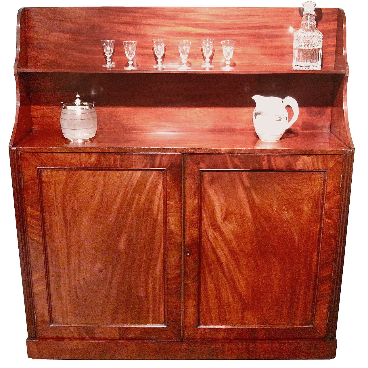 Regency Mahogany Étagère Cabinet