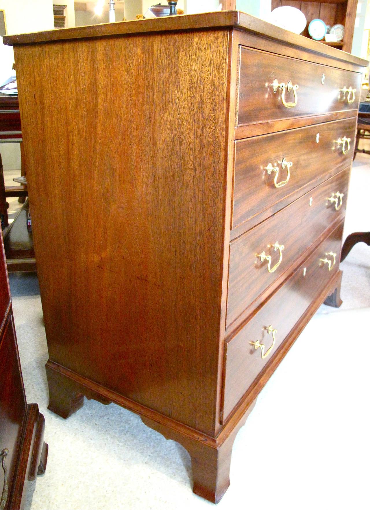 Federal Pennsylvania Mahogany Chest of Drawers