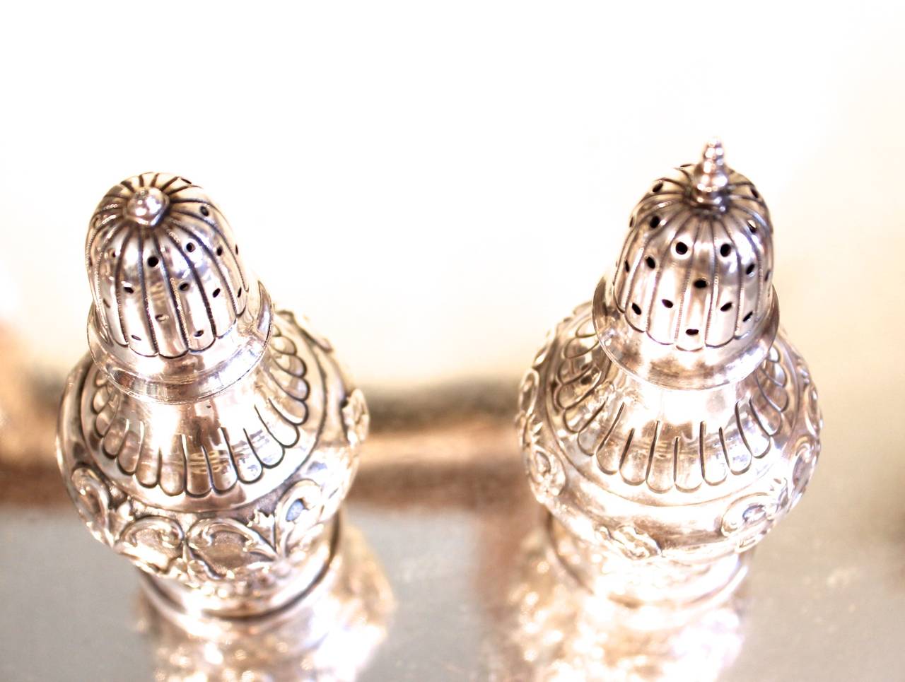 Pair of Dutch Silver Salt and Pepper Shakers In Excellent Condition For Sale In Charlottesville, VA