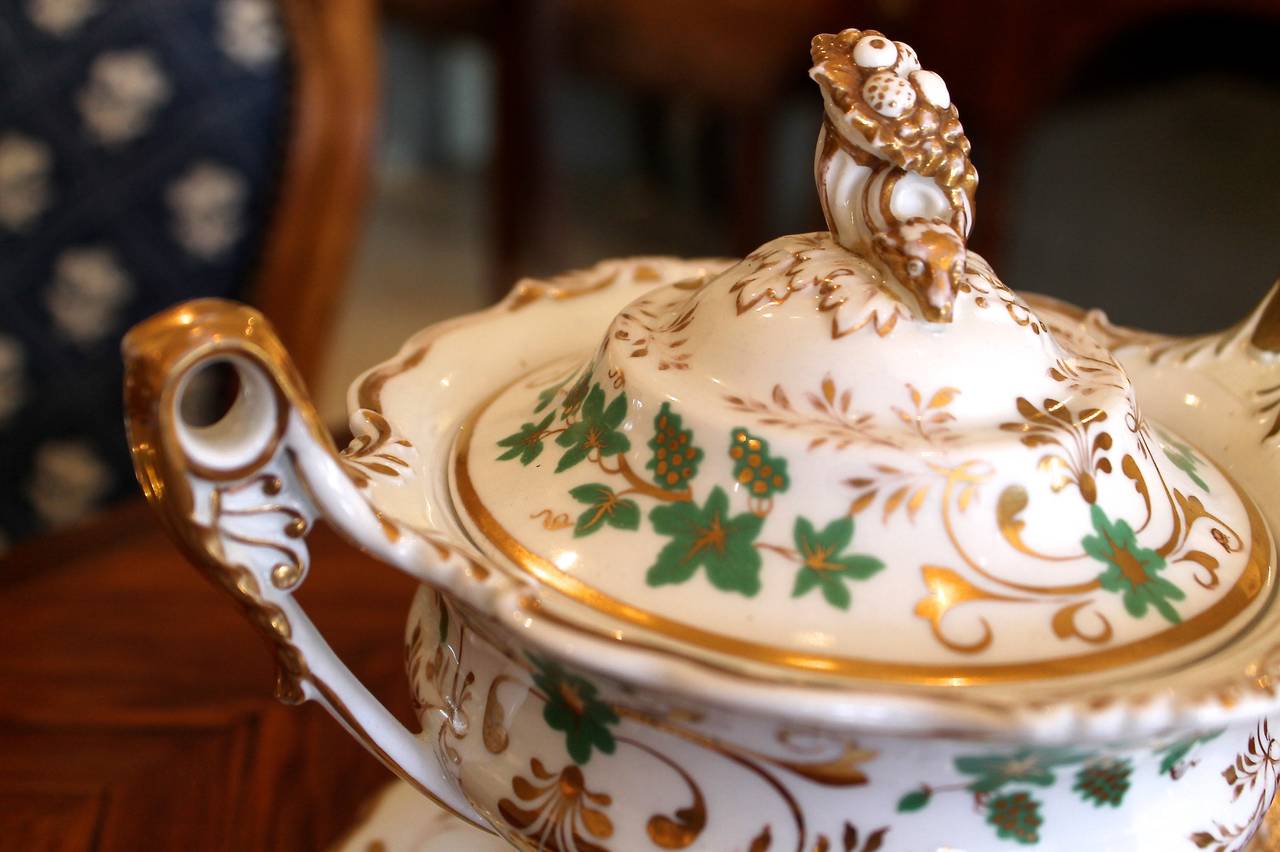 Pair of English Covered Sauce Tureens For Sale 3