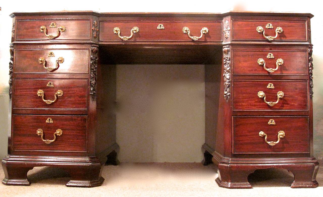 Great Britain (UK) English George III Style Mahogany Pedestal Desk For Sale