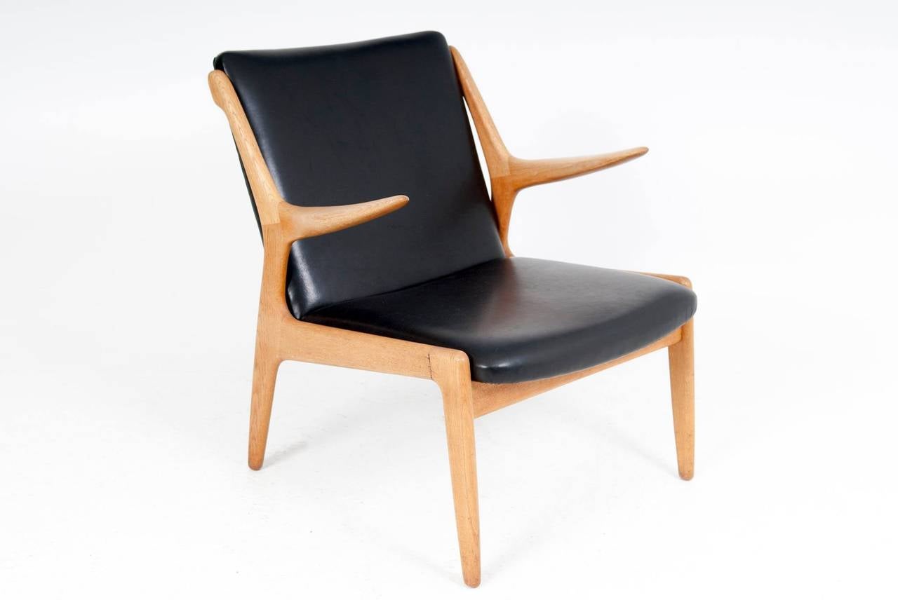 Kurt Østervig Armchair in Solid Oak and Leather