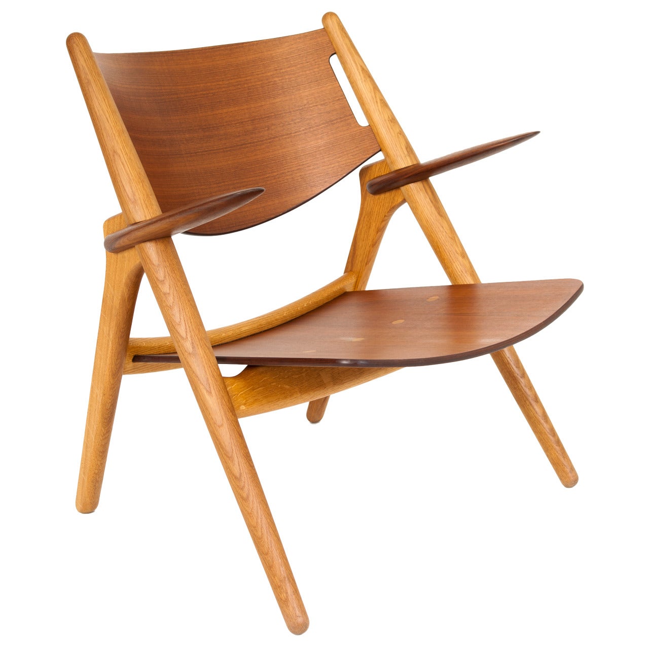 Hans J. Wegner Lounge Chair Model Ch. 28 For Sale