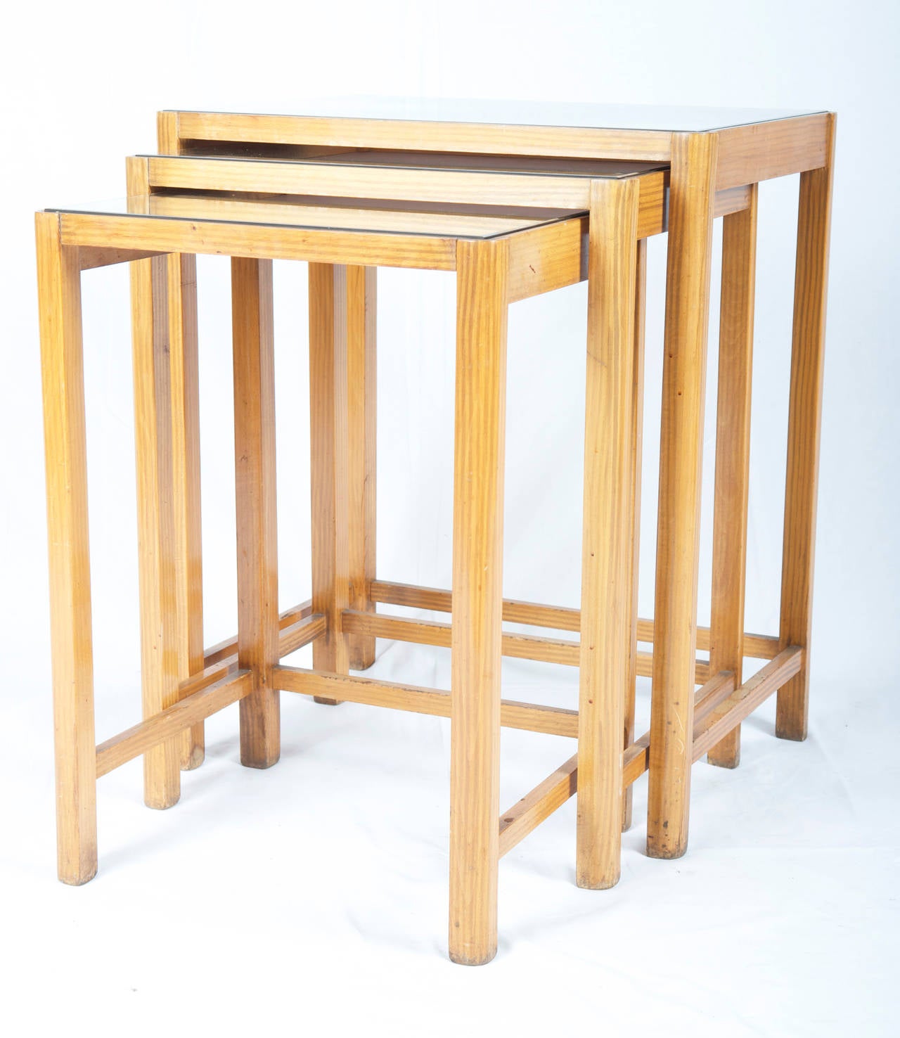 Set of Thonet Nesting Tables with Mirror Tabletop For Sale 3