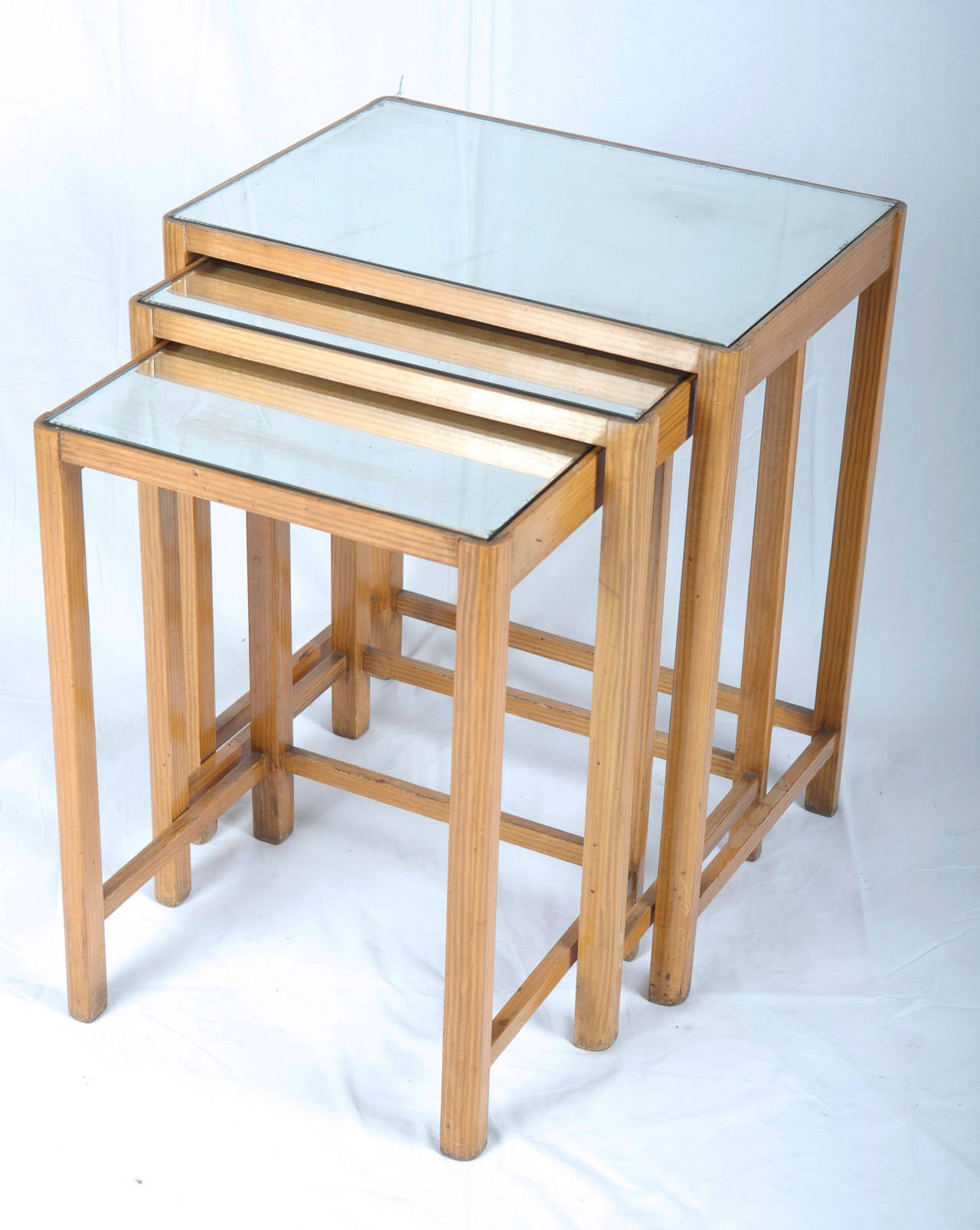 Bauhaus Set of Thonet Nesting Tables with Mirror Tabletop For Sale