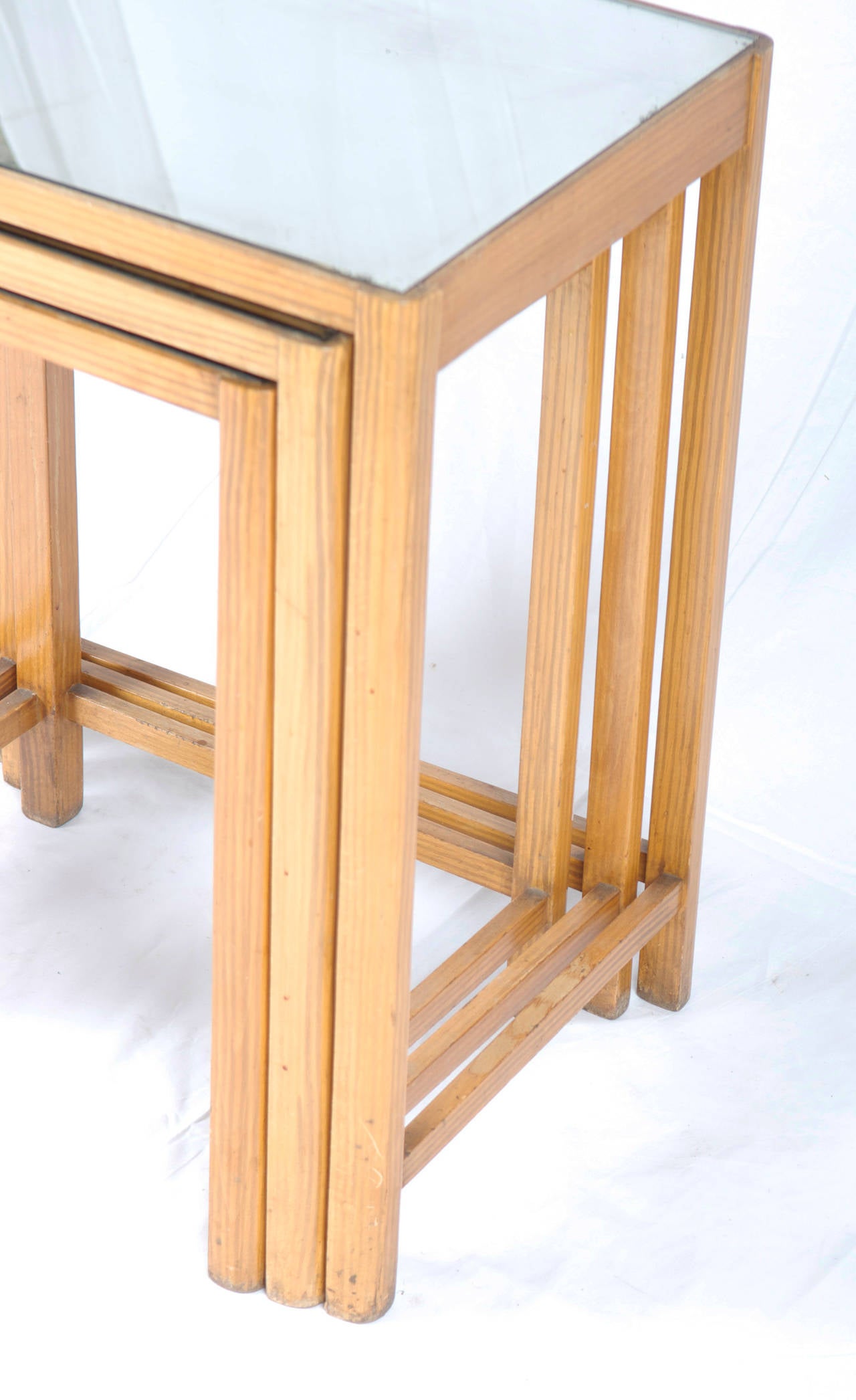 Set of Thonet Nesting Tables with Mirror Tabletop For Sale 1