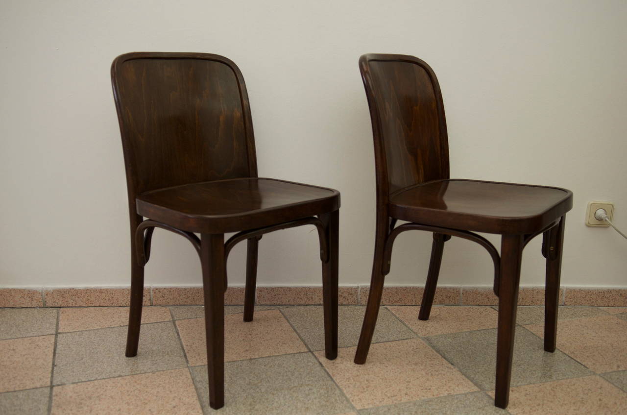 Paar Thonet-Stühle Nr. 811:: Josef Hoffmann zugeschrieben im Zustand „Gut“ in Vienna, AT