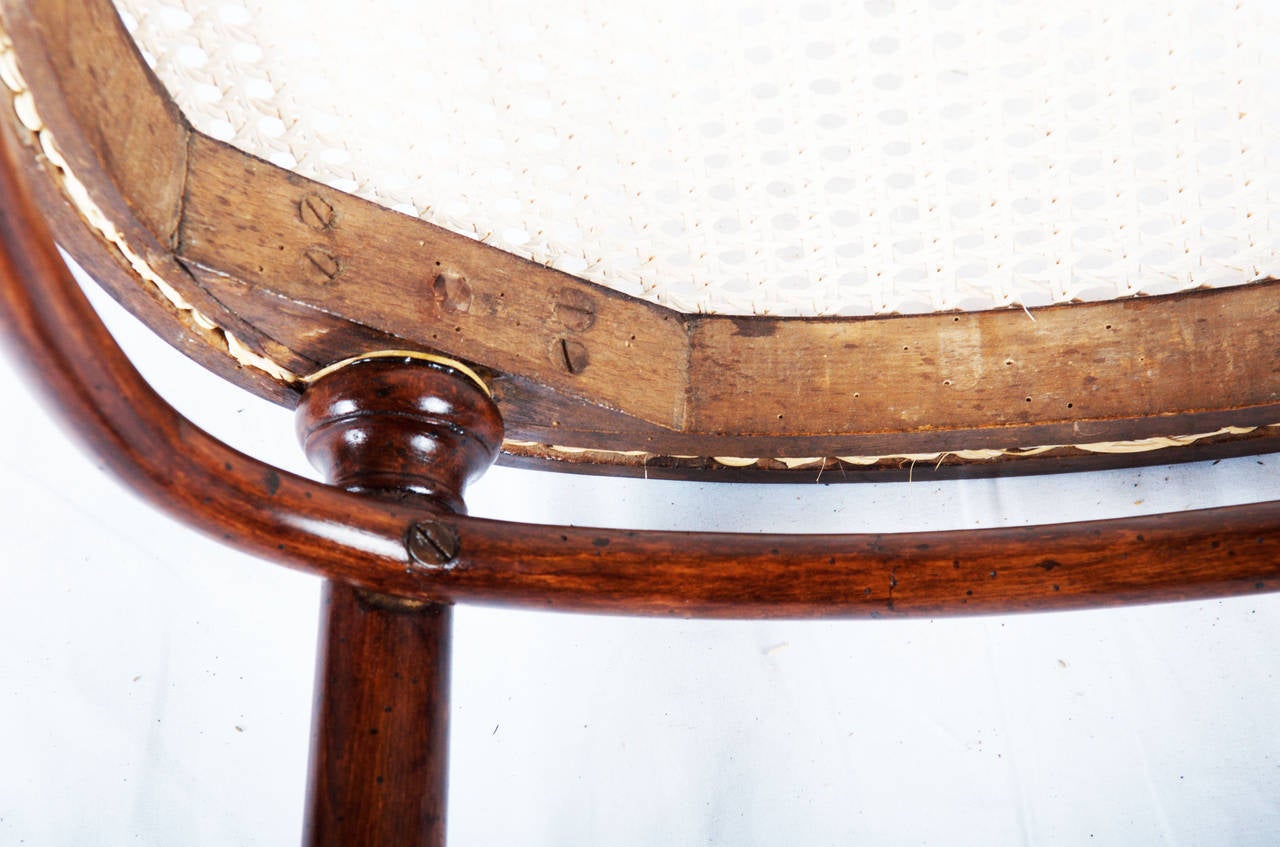 Sécession viennoise Chaise d'appoint Thonet en bois cintré n° 14 avec première étiquette en papier en vente