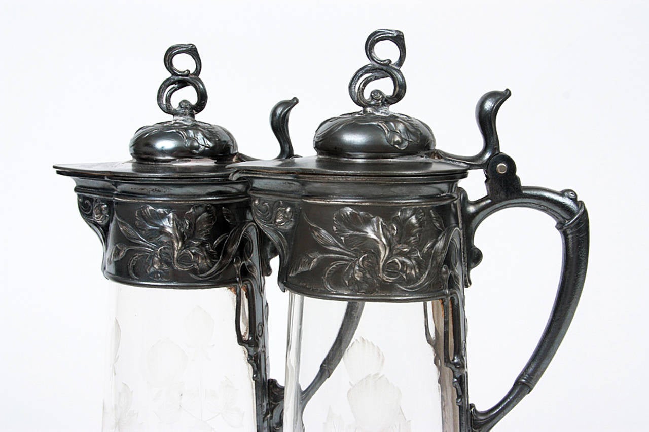 Pair of Art Nouveau WMF Pitchers In Excellent Condition In Vienna, AT