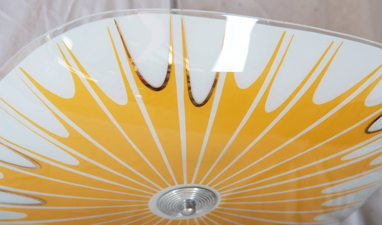 Mid-Century moderno Ciondolo modernista del metà secolo in vendita