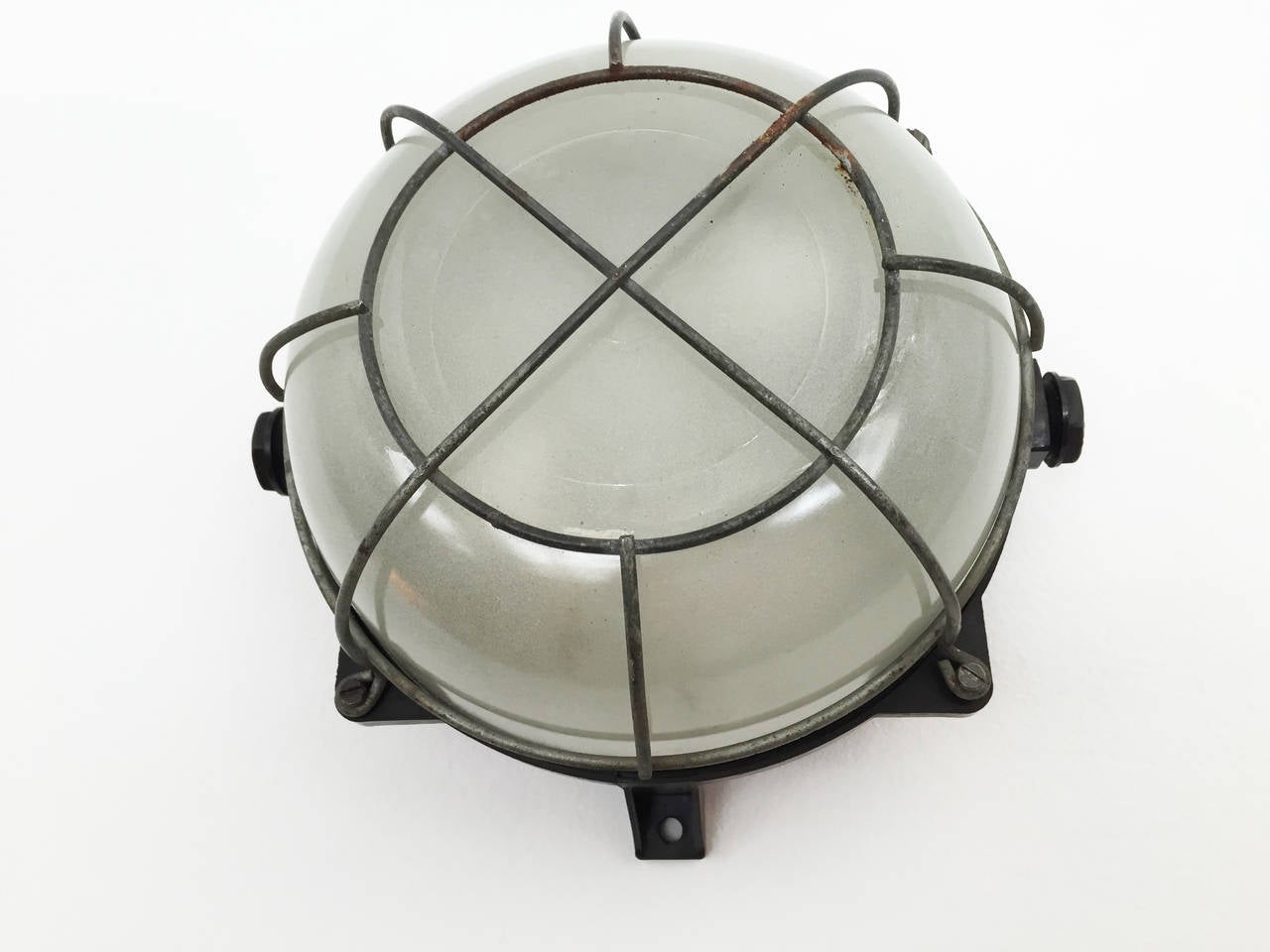 Tchèque Lampe murale ou plafonnier industrielle des années 1940 en vente