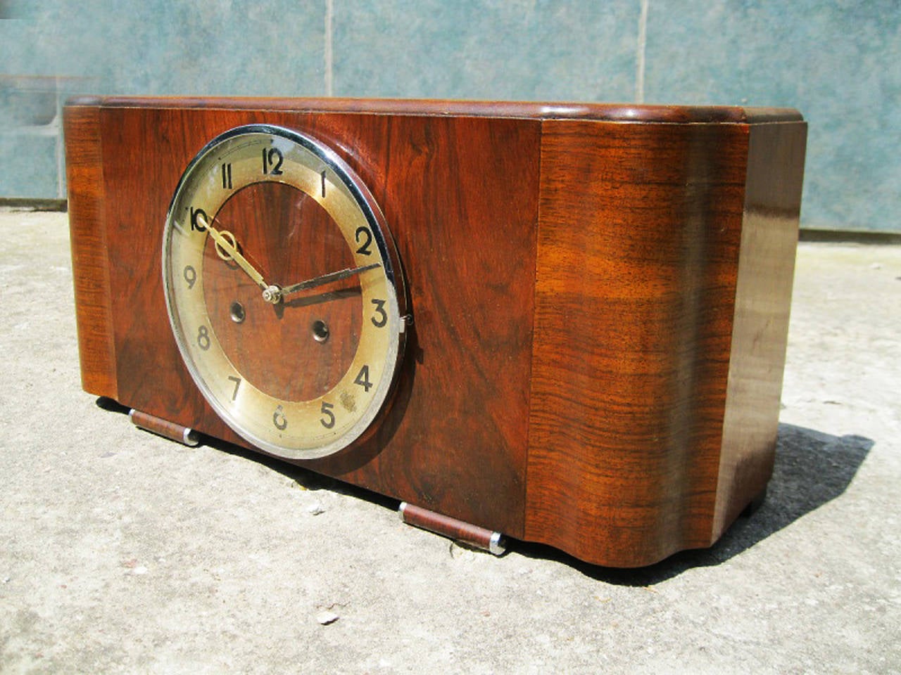 hau clock
