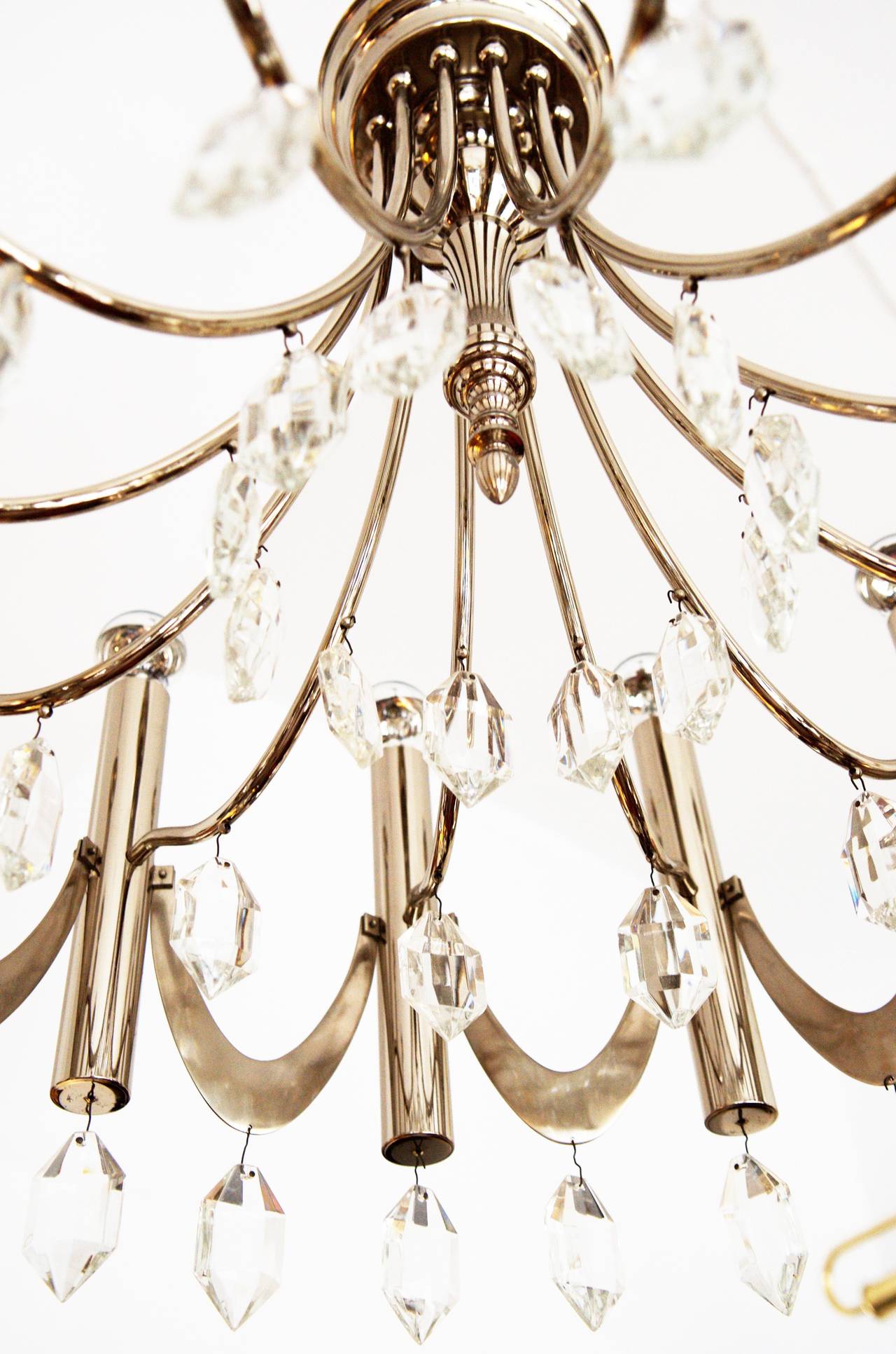 Large Chandelier Attributed to Gaetano Sciolari from 1960s In Excellent Condition In Vienna, AT