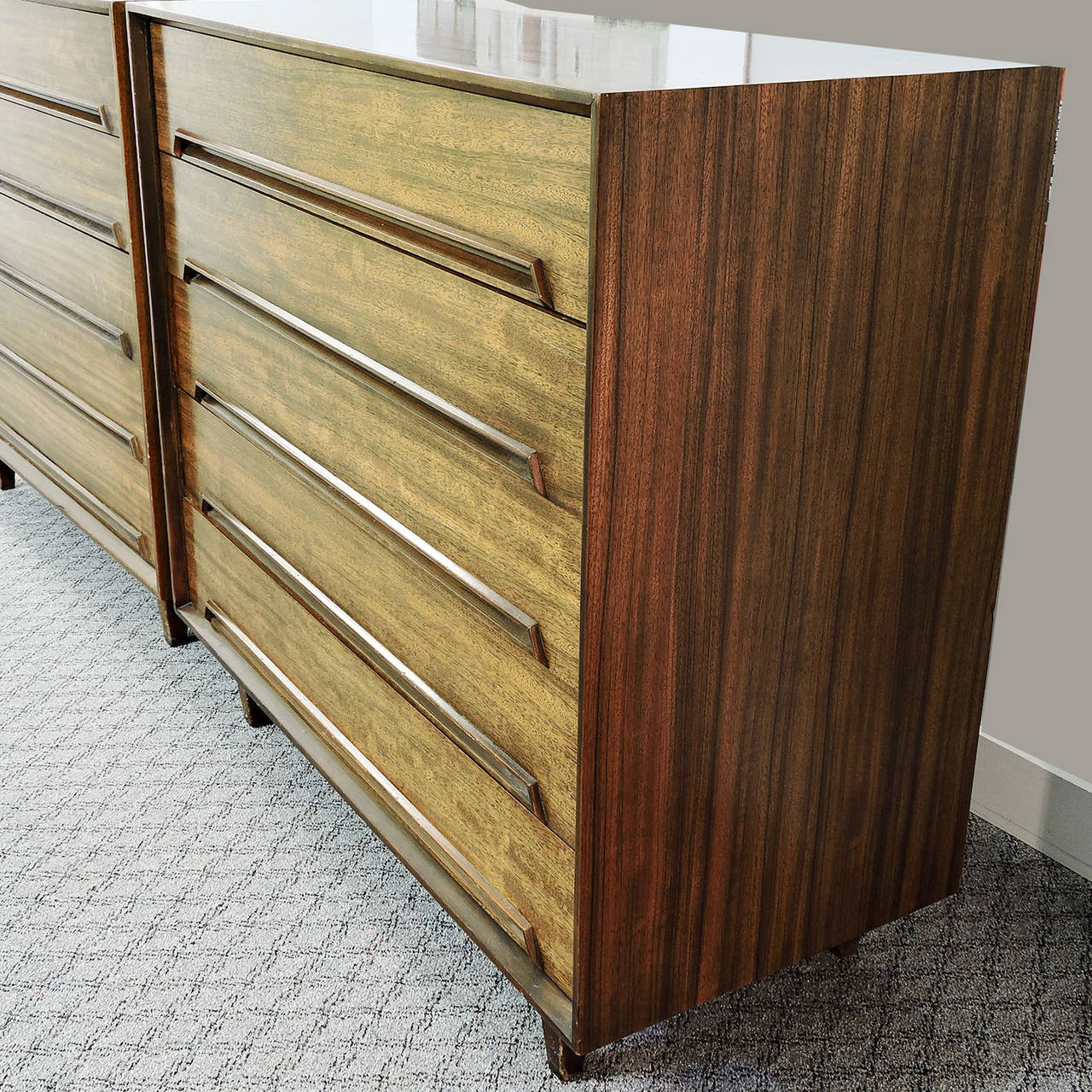 Mid-Century Modern Pair of Milo Baughman Mahogany Five-Drawer Dressers For Sale