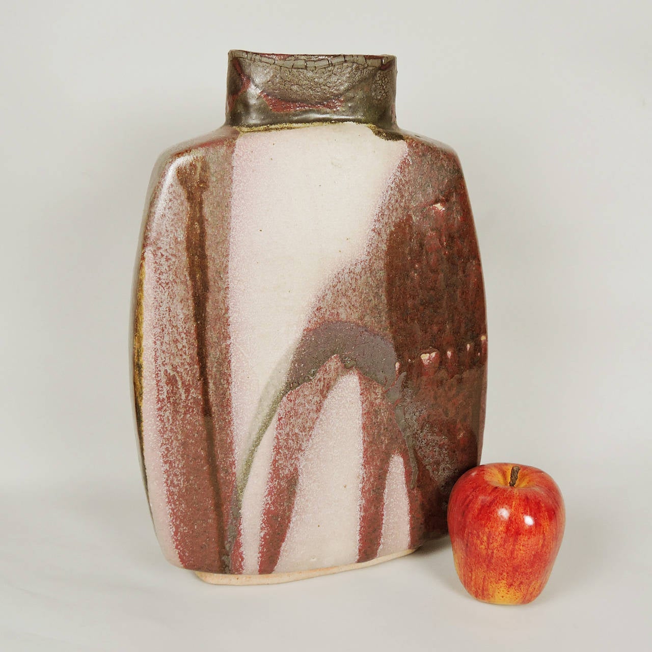Midcentury Doreen Blumhardt Slab Built Ceramic Vase In Excellent Condition For Sale In Concord, MA