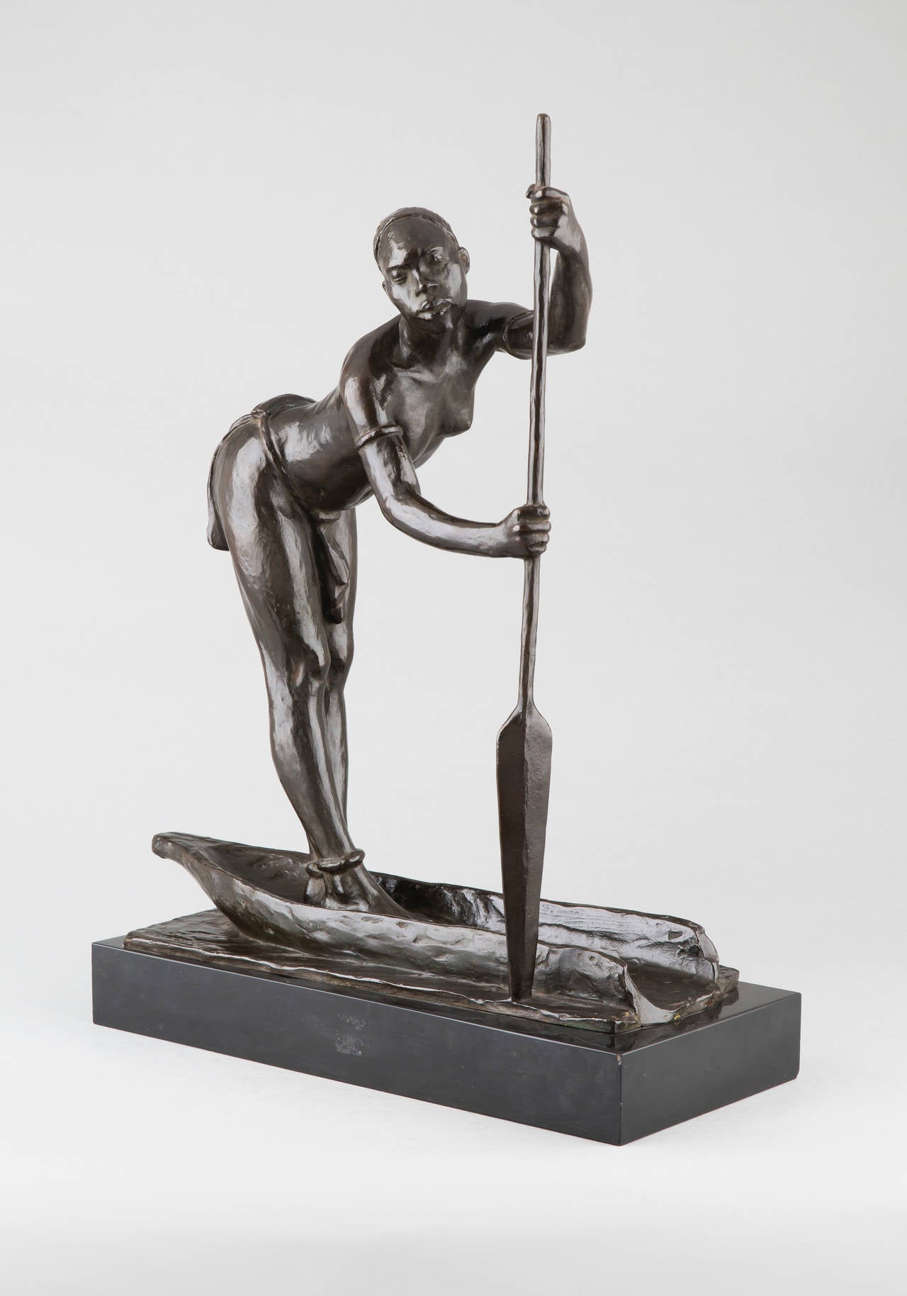 Arthur Dupagne
(1895-1961)

Woman on a piroque
Authentic bronze sculpture with a dark brown patina
raised on a black marble base

signed 'Dupagne'
Belgian School
circa 1940

Dupagne was a sculptor born in the Belgian city of Liège (Luik)