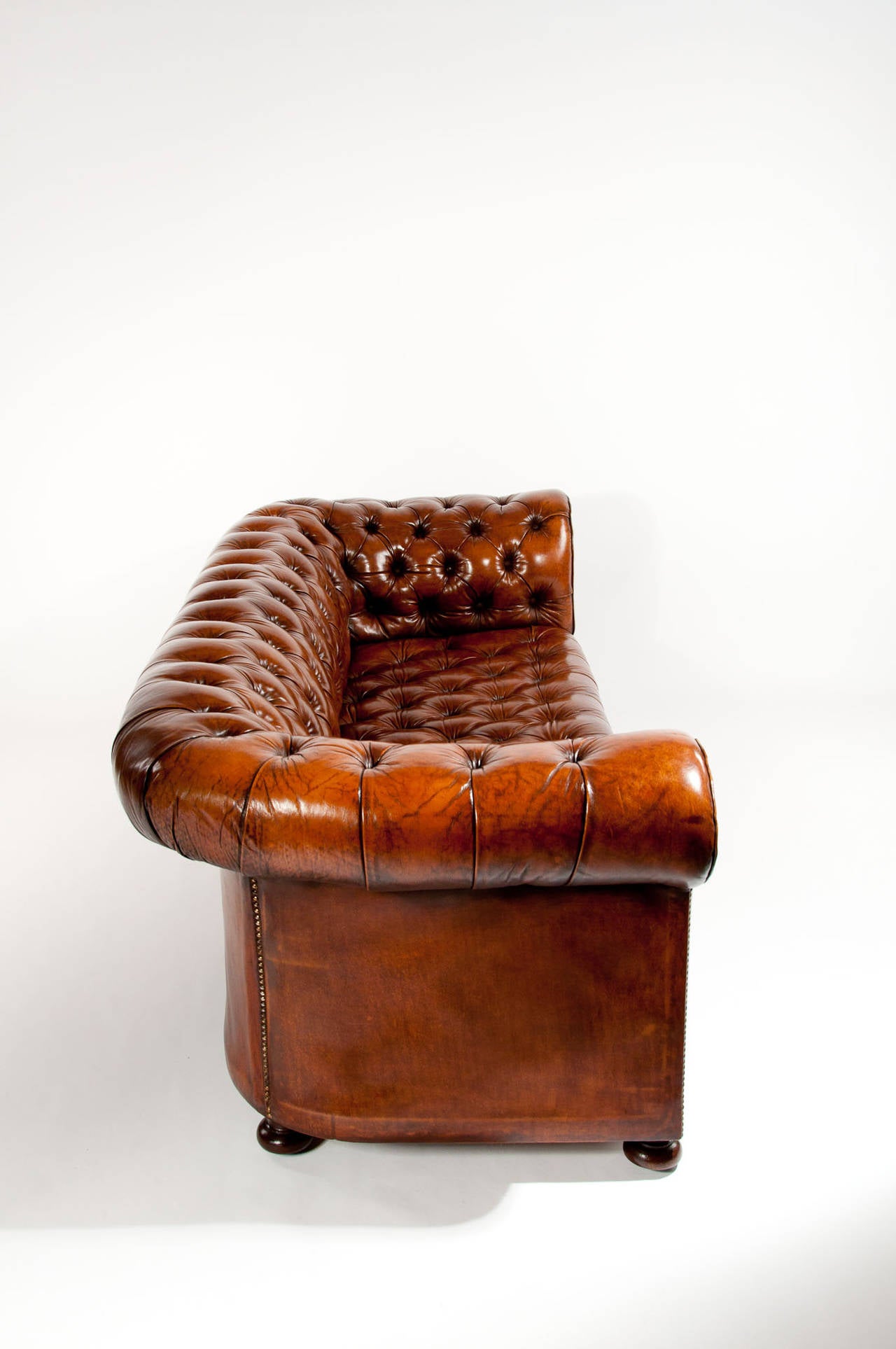 Quality Antique Leather Chesterfield Sofa 4