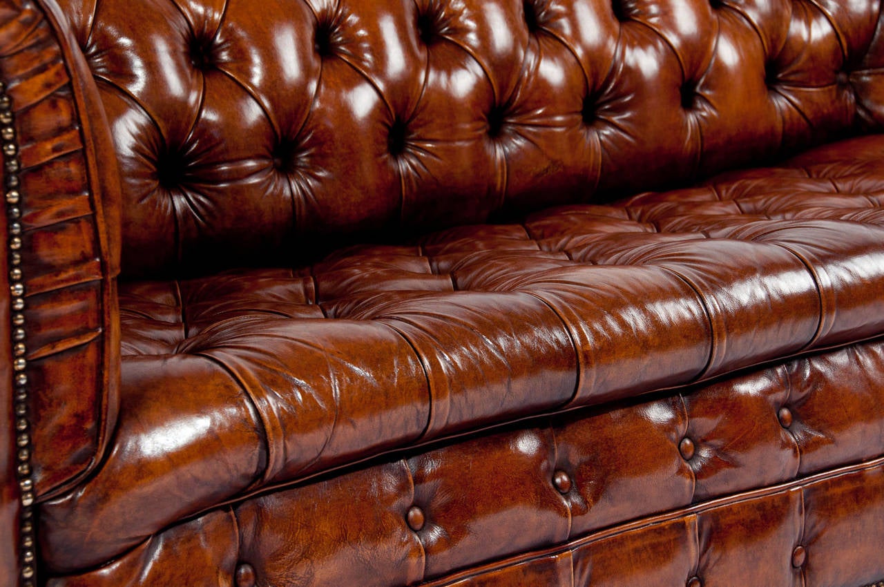 Quality Antique Leather Chesterfield Sofa 1