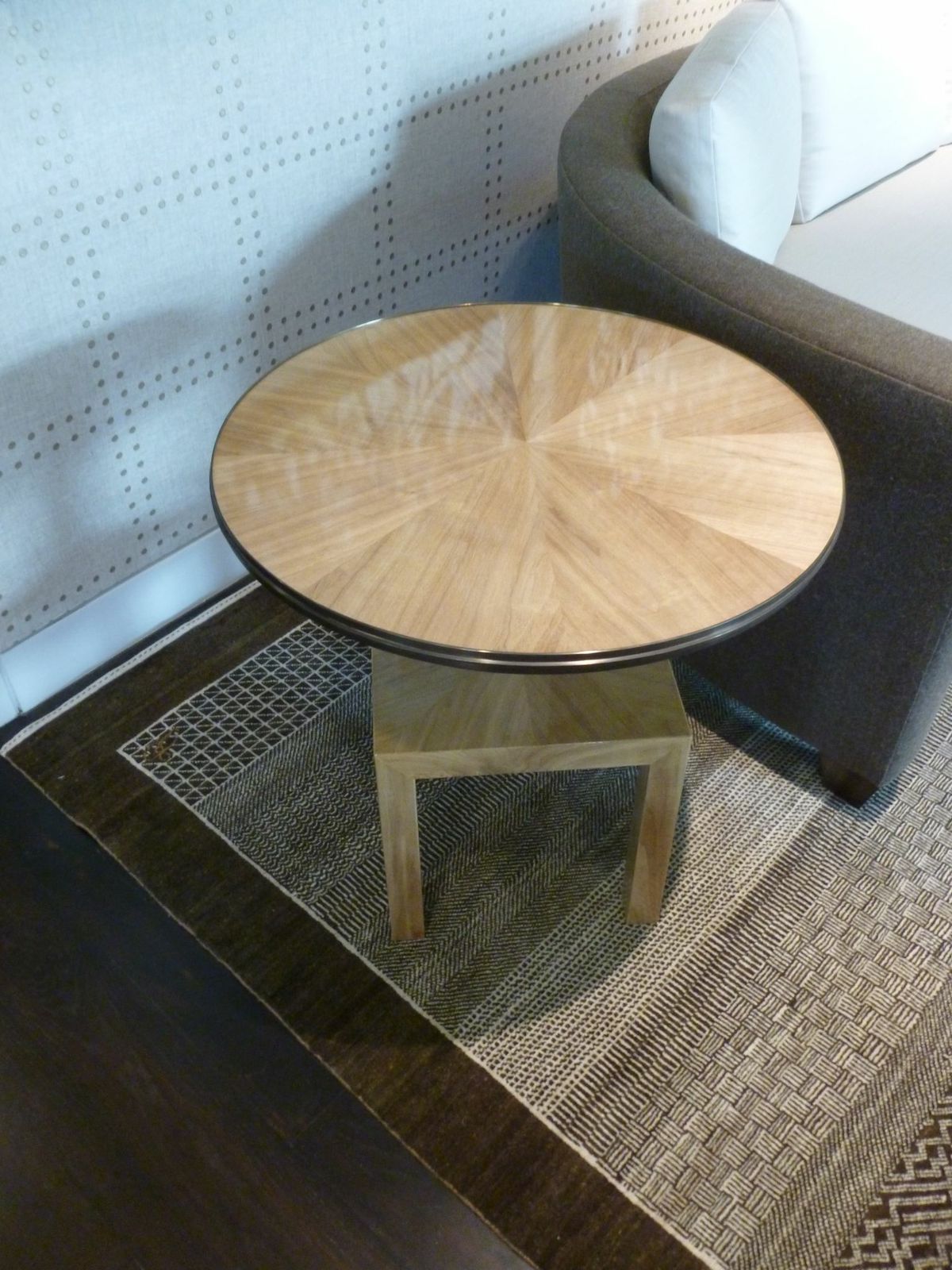 Emily Summers Studio Line Occasional Table In Excellent Condition For Sale In Dallas, TX