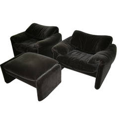 Pair of Maralunga Lounge Chairs with Movable Headrest and Ottoman