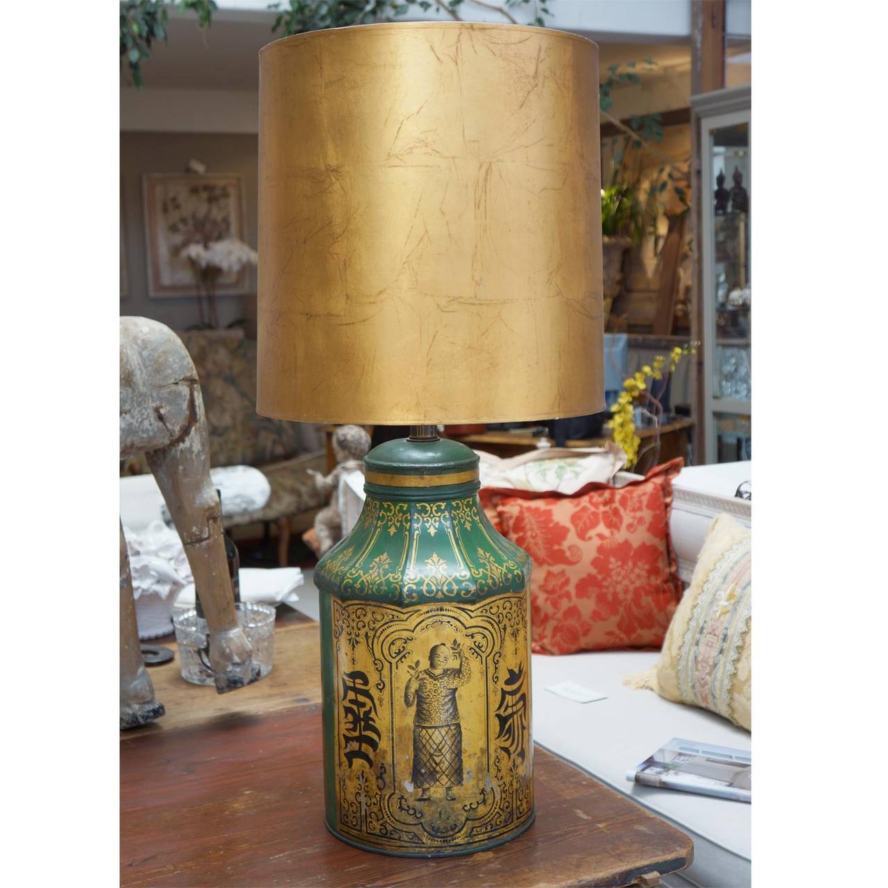 Tôle Mid-19th Century English Tea Canister Lamps Decorated in Chinoiserie Style