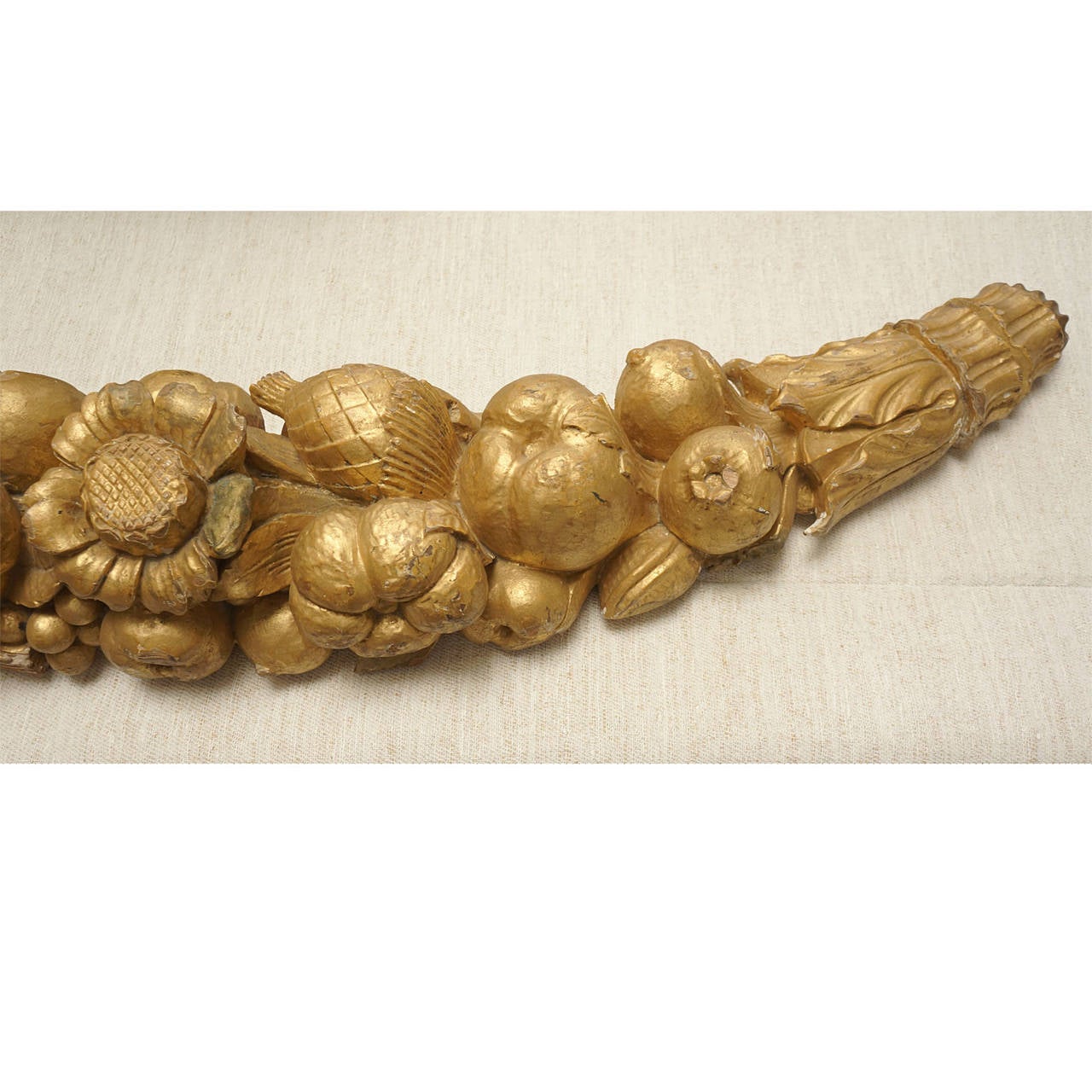 Italian Gilded and Carved Early 19th Century Fruit and Floral Swag For Sale