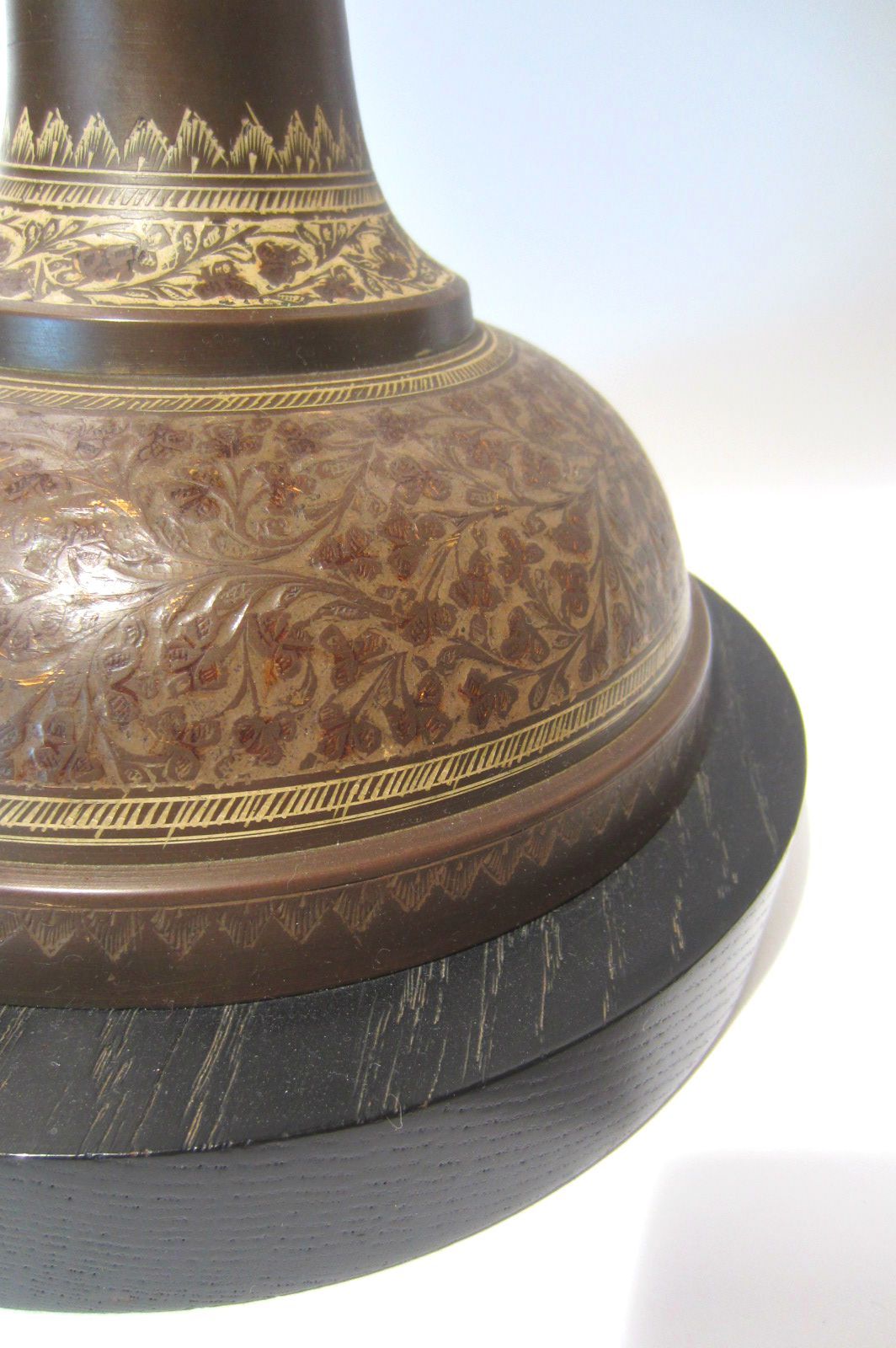 Mid-20th Century Exotic Art Deco era Tooled Brass Urn Table Lamps For Sale