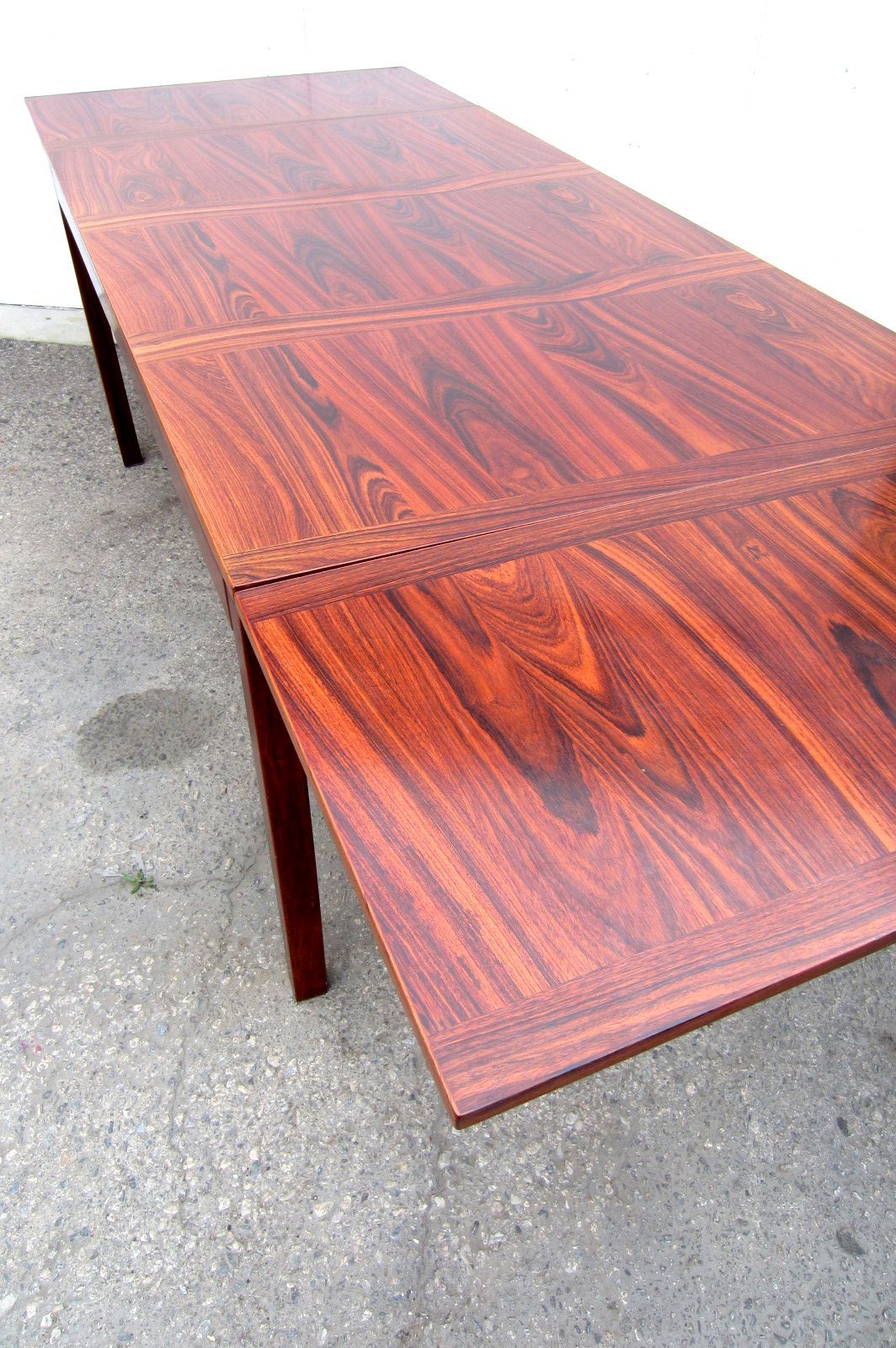Mid-Century Danish Modern Eight-Foot Rosewood Dining Table by Kai Winding In Excellent Condition In Las Vegas, NV