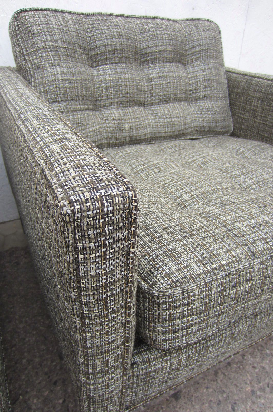 Just back from upholsterer a pair of vintage Knoll club chairs designed by Florence Knoll.
Grey tweed fabric with new premium foam.
Chrome base. Both are labeled with Knoll Associates, Park Ave. tag.
Both in flawless condition.