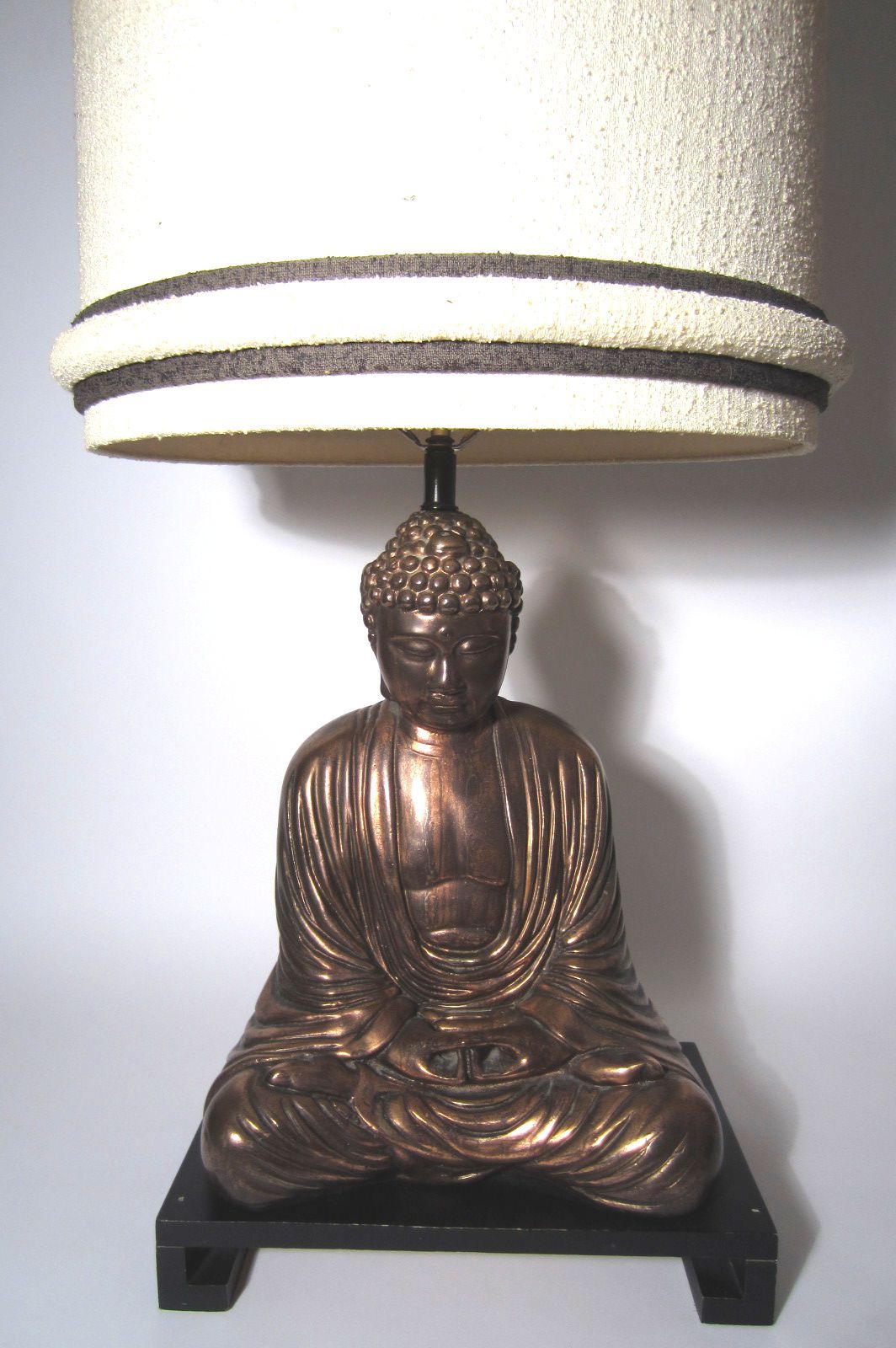 Mid-20th Century Chinoiserie Polychromatic Buddha Table Lamp, Pair