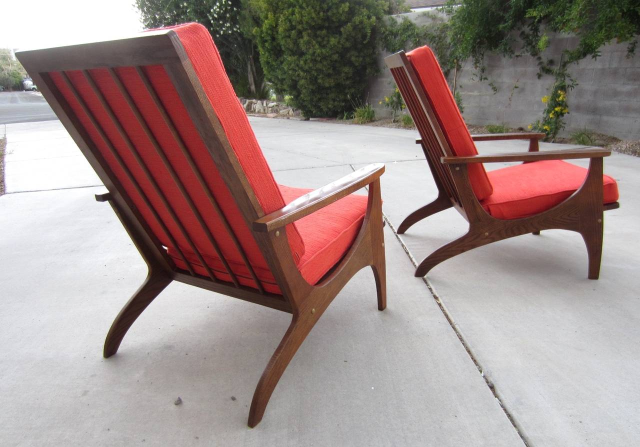 Mid-Century American Modern walnut lounge chairs, circa 1960s
Sculptural design, very comfortable and stylish. Designer unknown.
New vintage upholstery and premium foam.