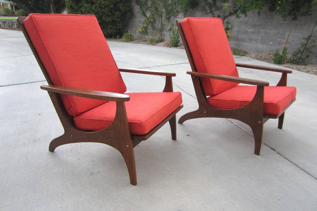 Pair of Mid-Century Modern Sculptural Lounge Chairs 1