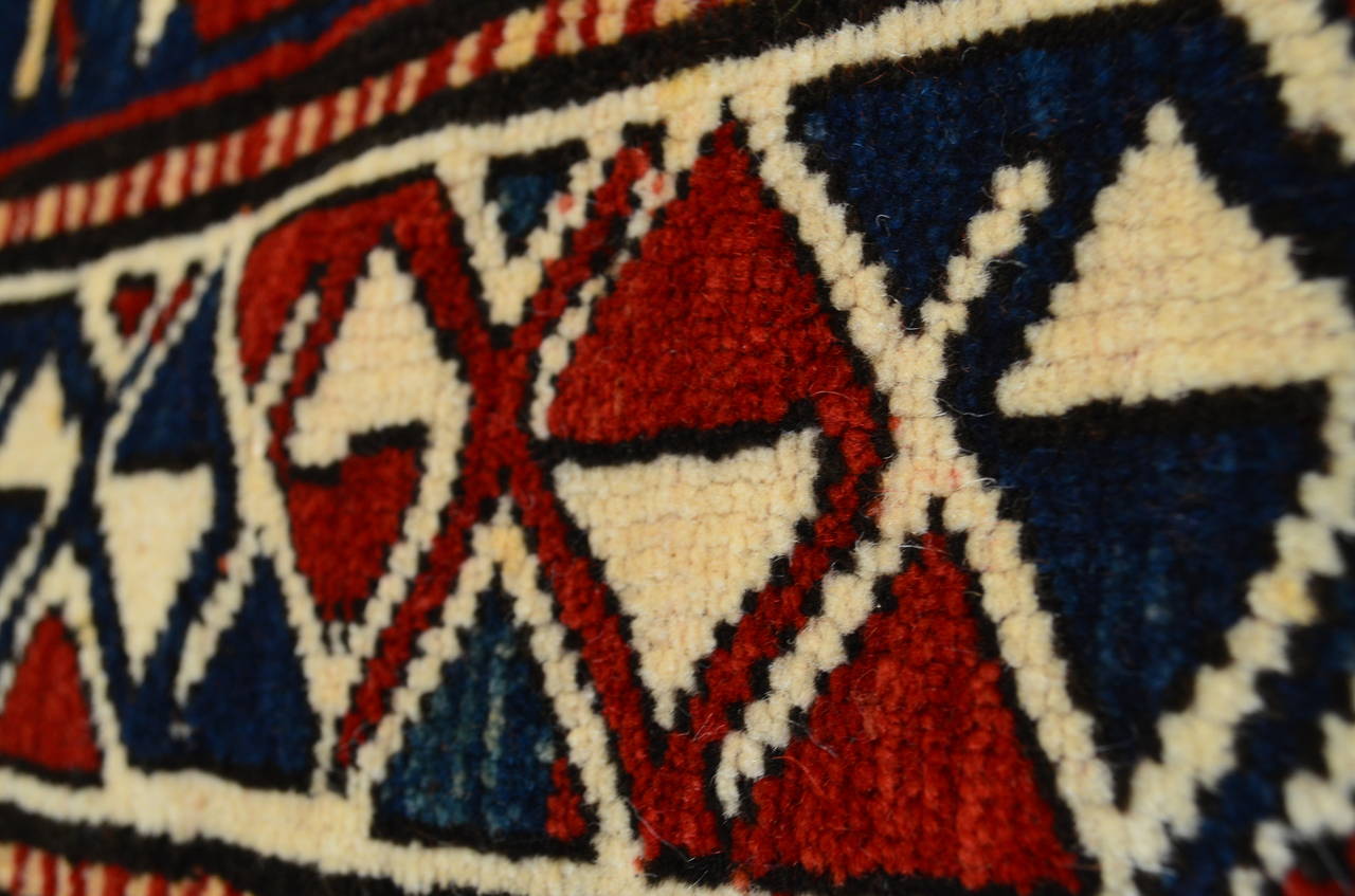 Antique Caucasian TOTEM Bordjalu-Kazak Carpet In Excellent Condition For Sale In Lyon, FR