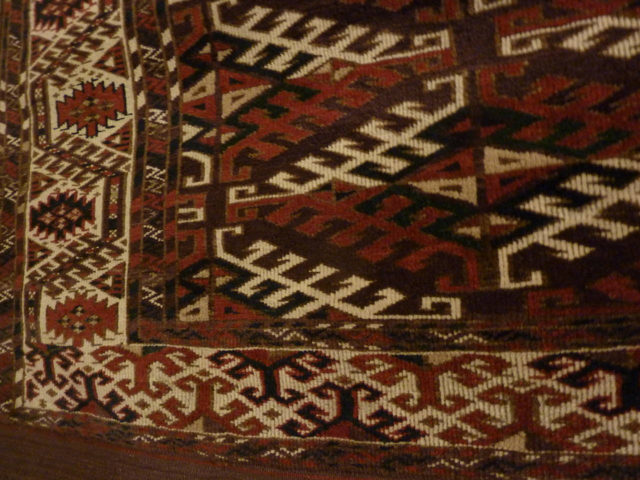 Antique Central Asia Tribal Yomut Rug 3