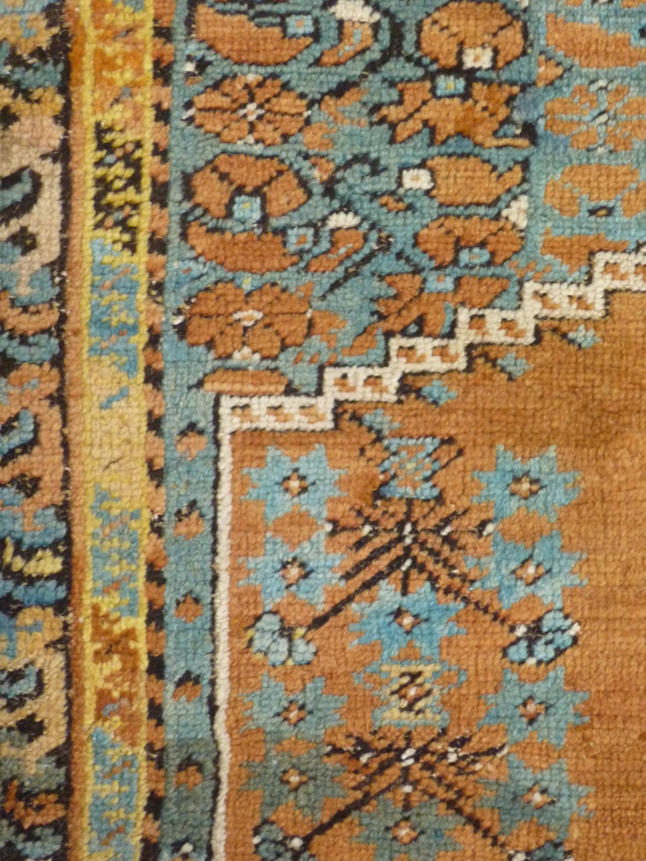 18th Century Golden Turquoise Koula Carpet In Good Condition In Lyon, FR