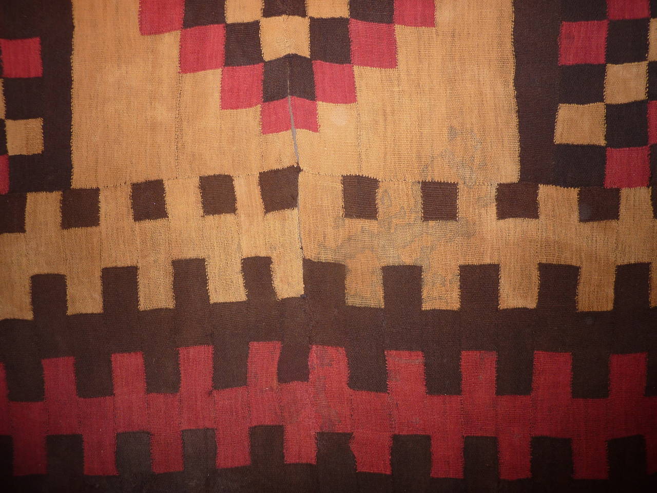 Exceptional Pre-Colombian Proto-Nazca Civilization Dignitary Tunic For Sale 1