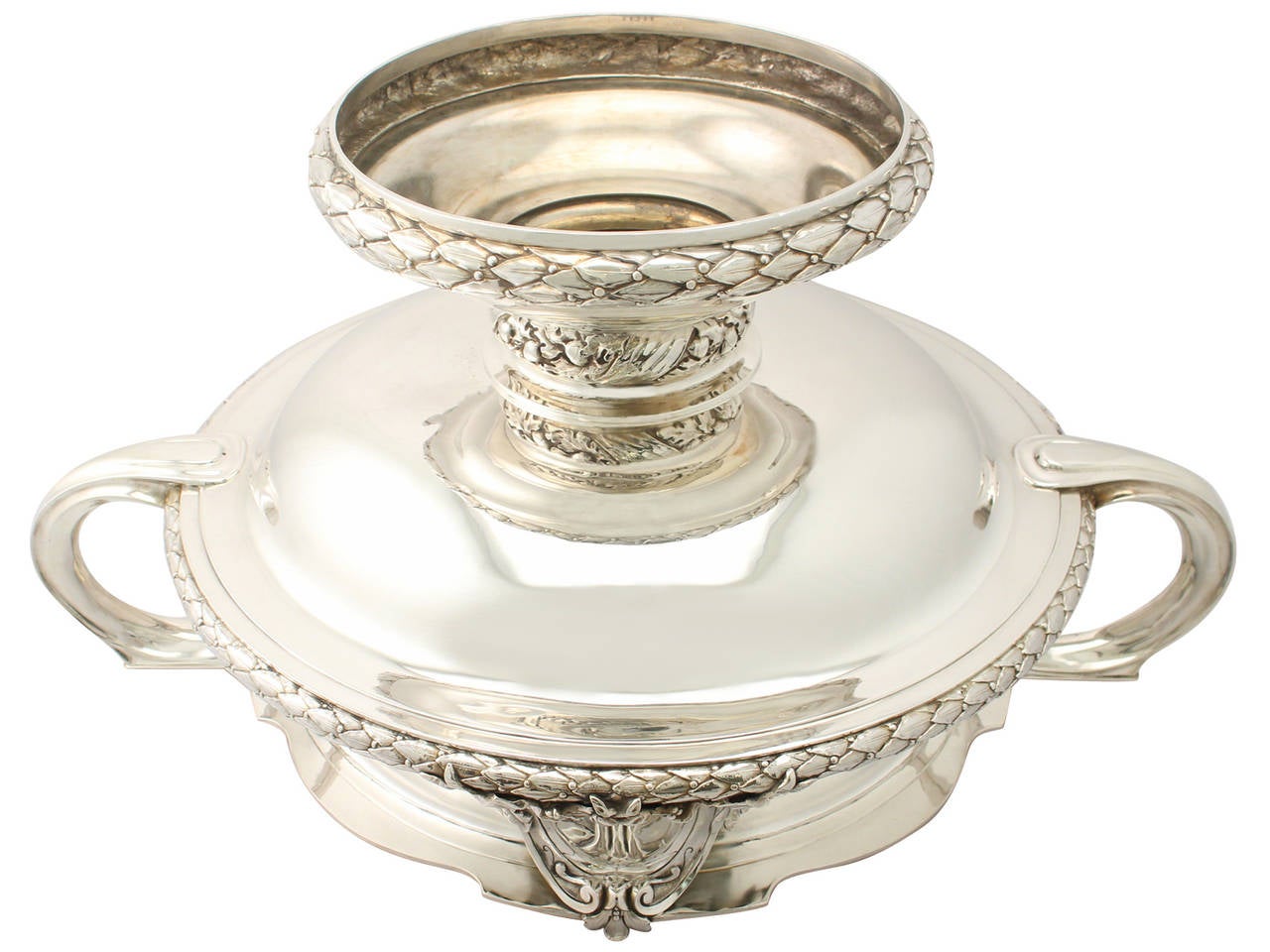 Pair of Sterling Silver Bowls/Centerpieces Antique V For Sale